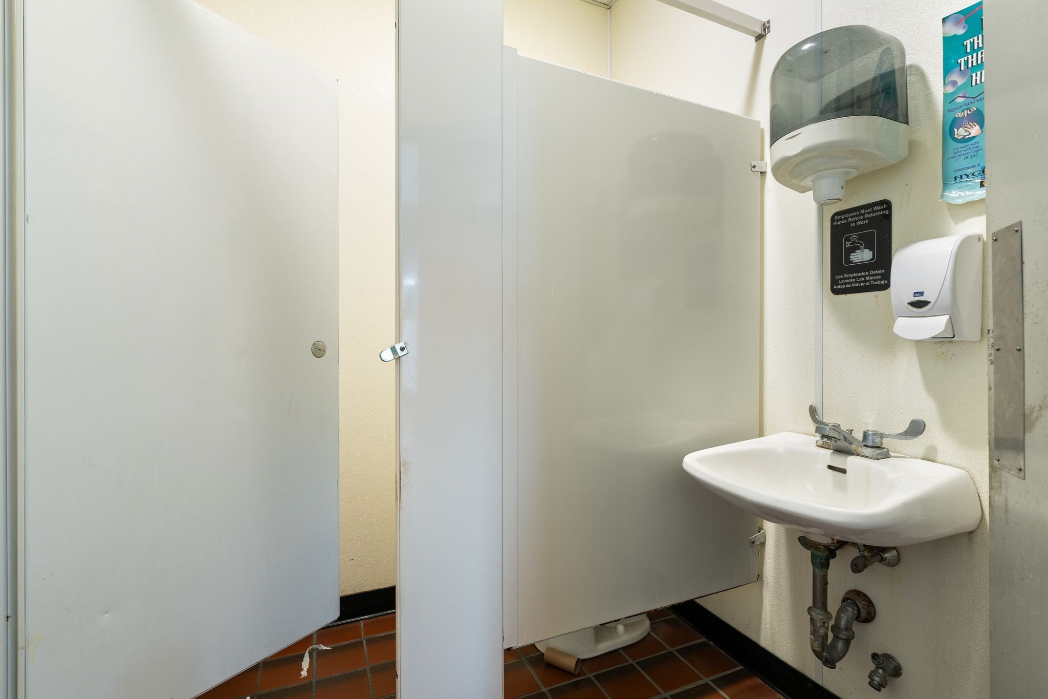 482 Belleville Ave, New Bedford, MA 02746 - Image 41