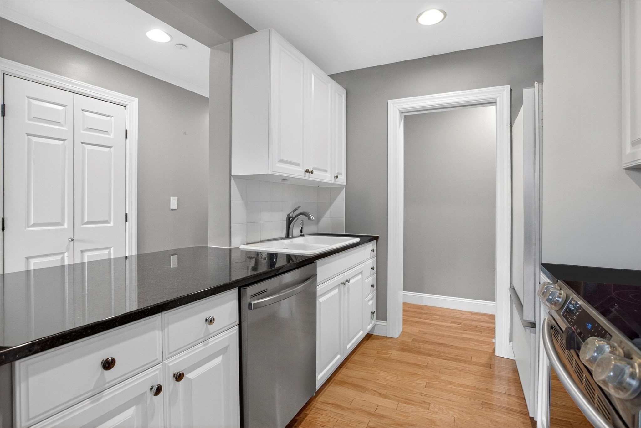 charlestown - #73403982