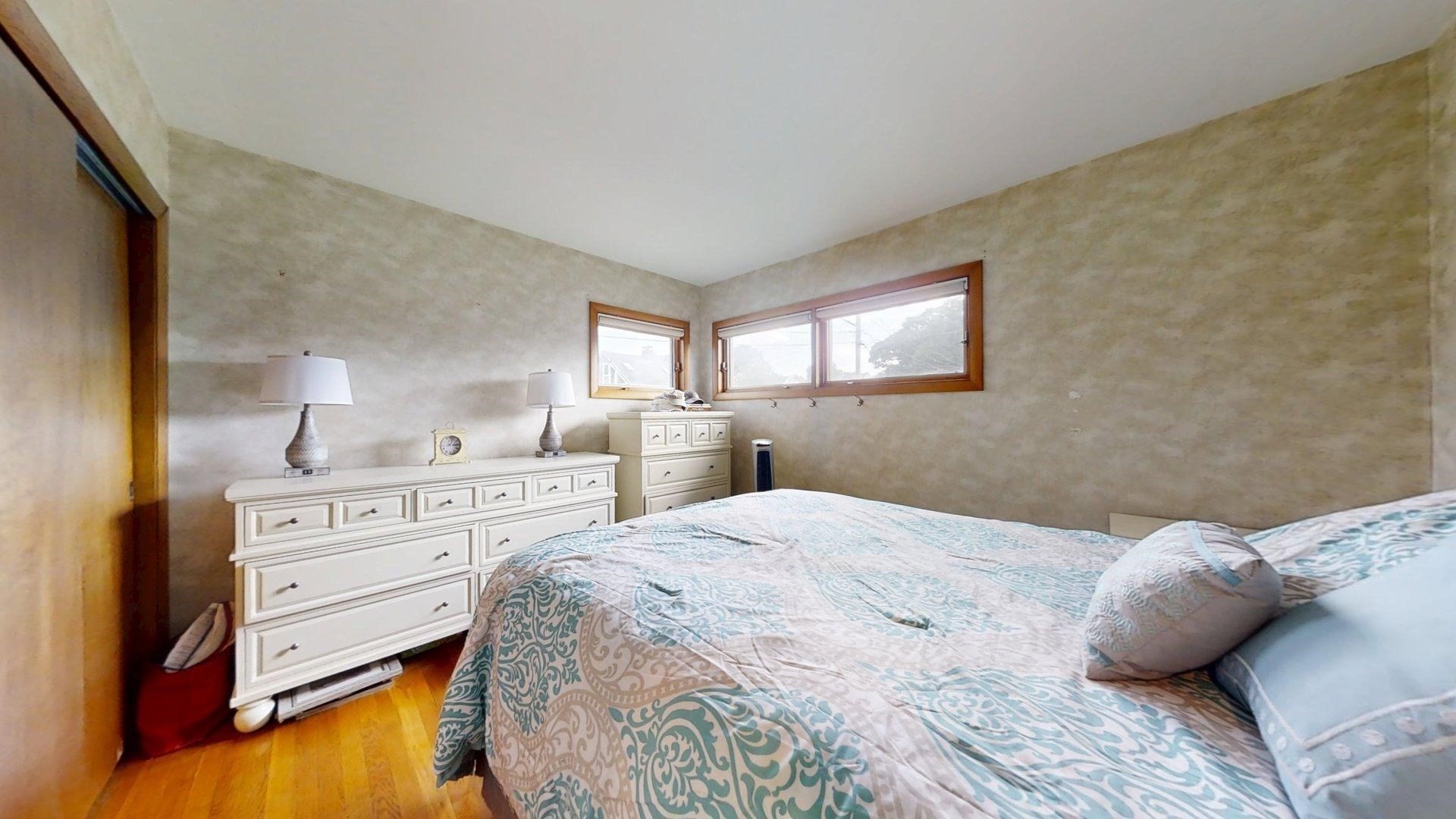 new-bedford - #73403987