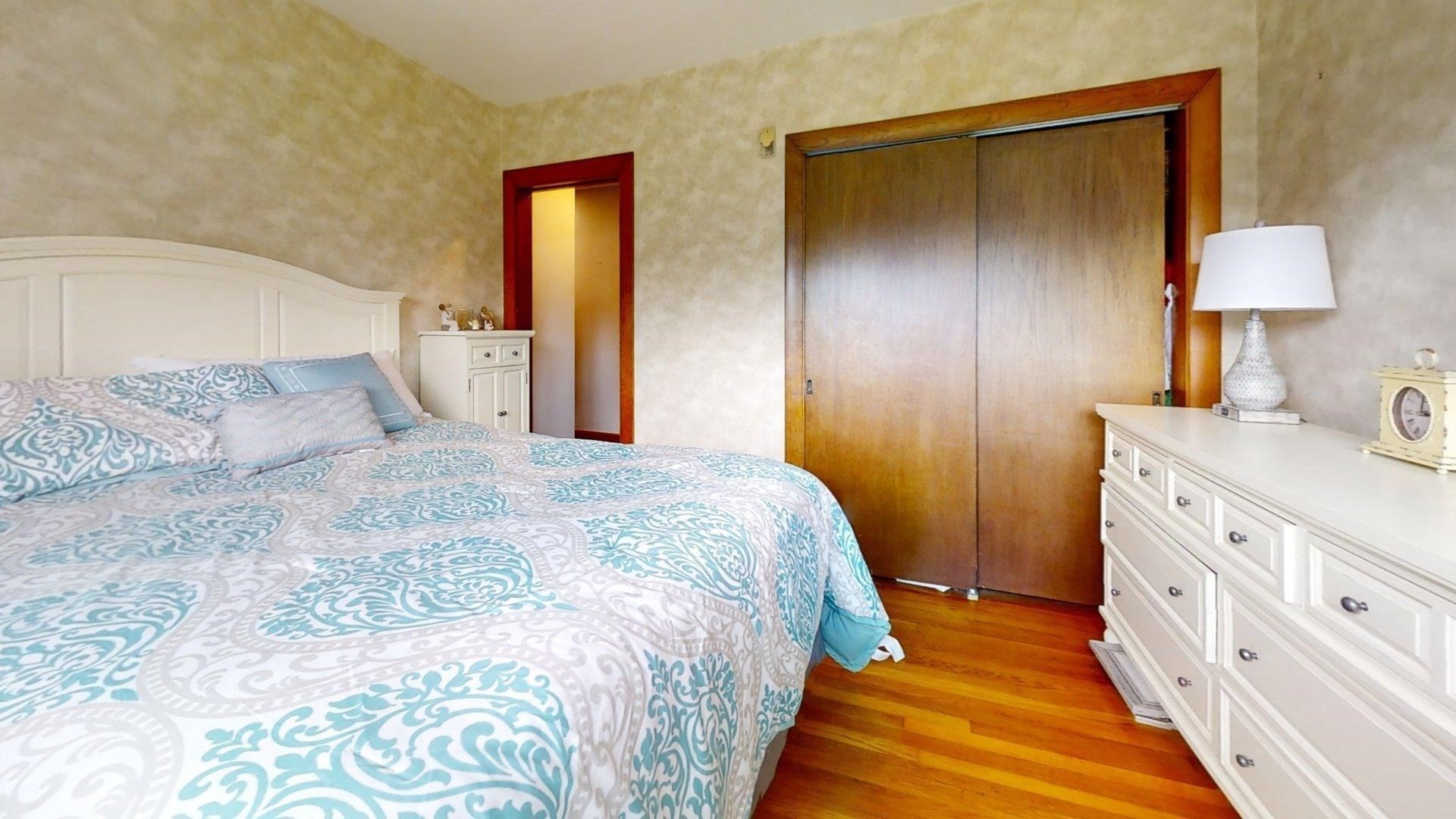 new-bedford - #73403987
