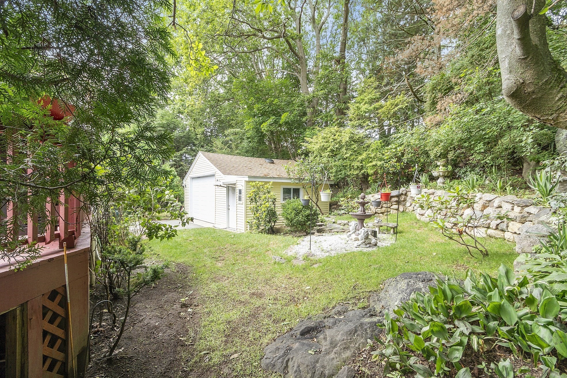 lynn - #73404037