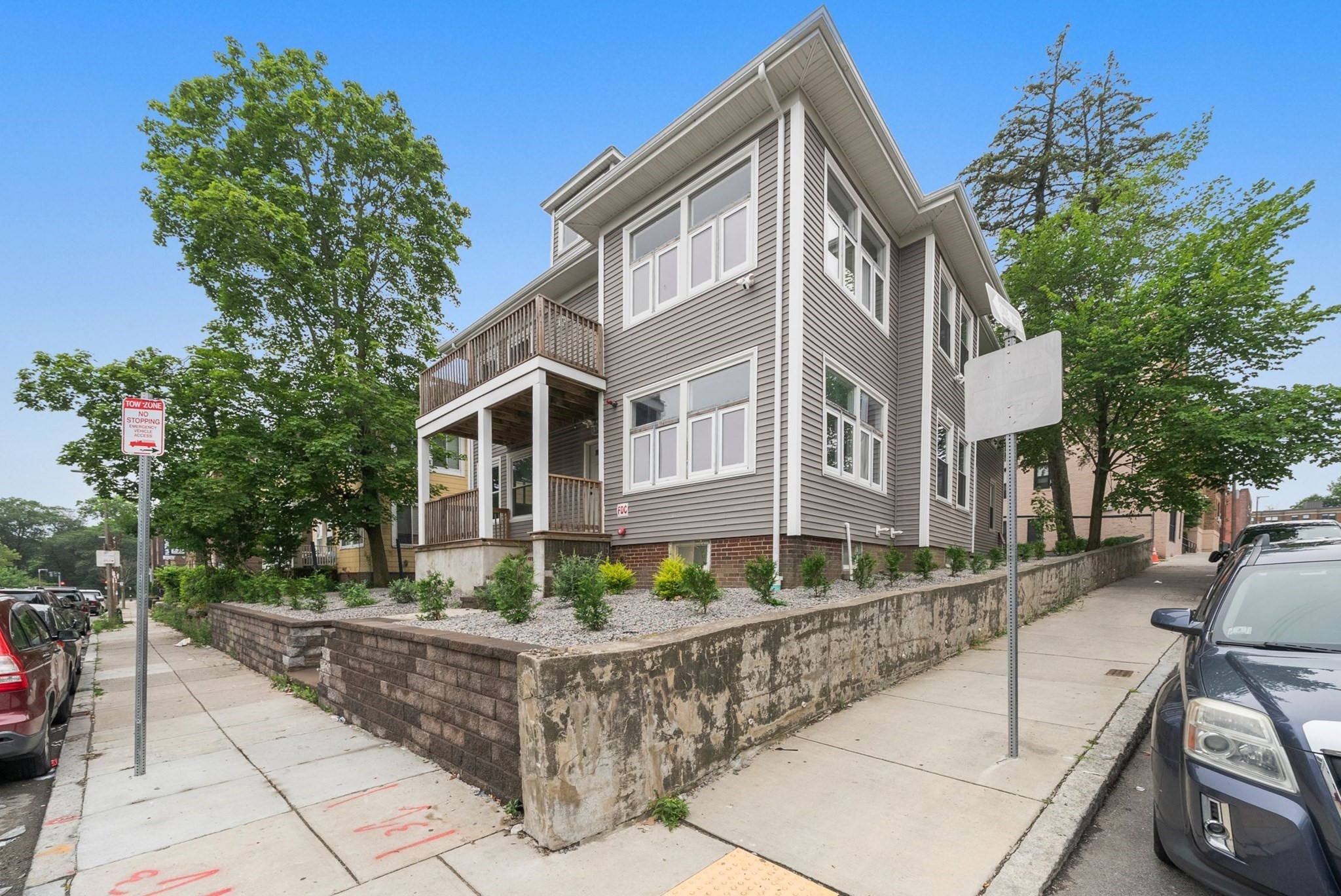 roxbury - #73404038