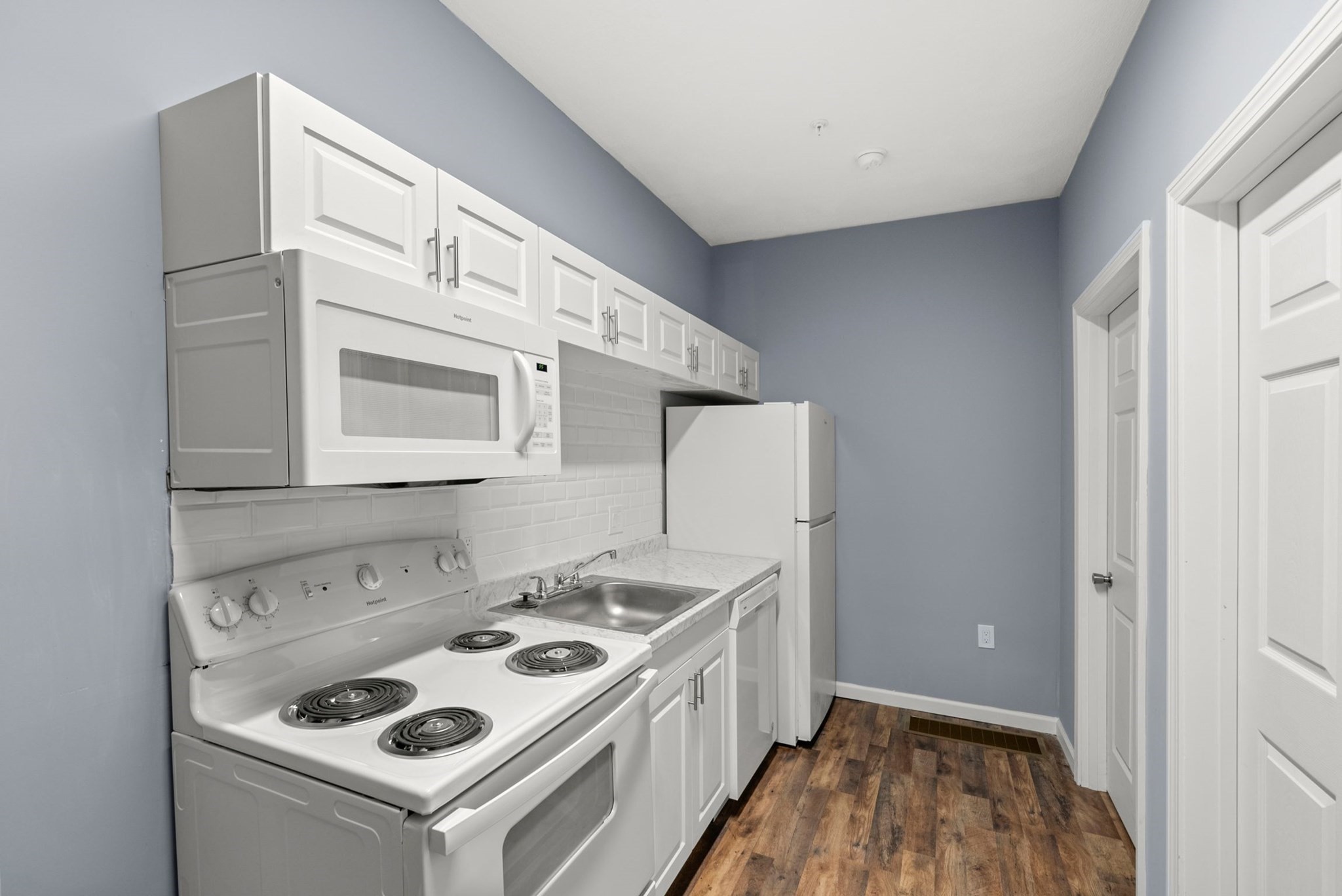 roxbury - #73404038