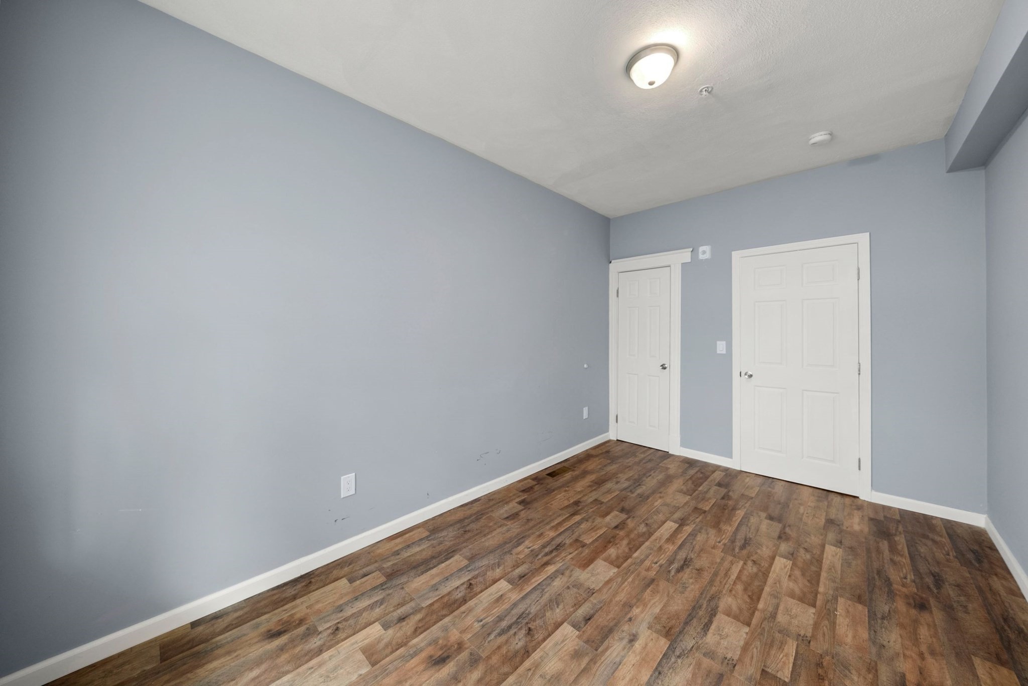 roxbury - #73404038