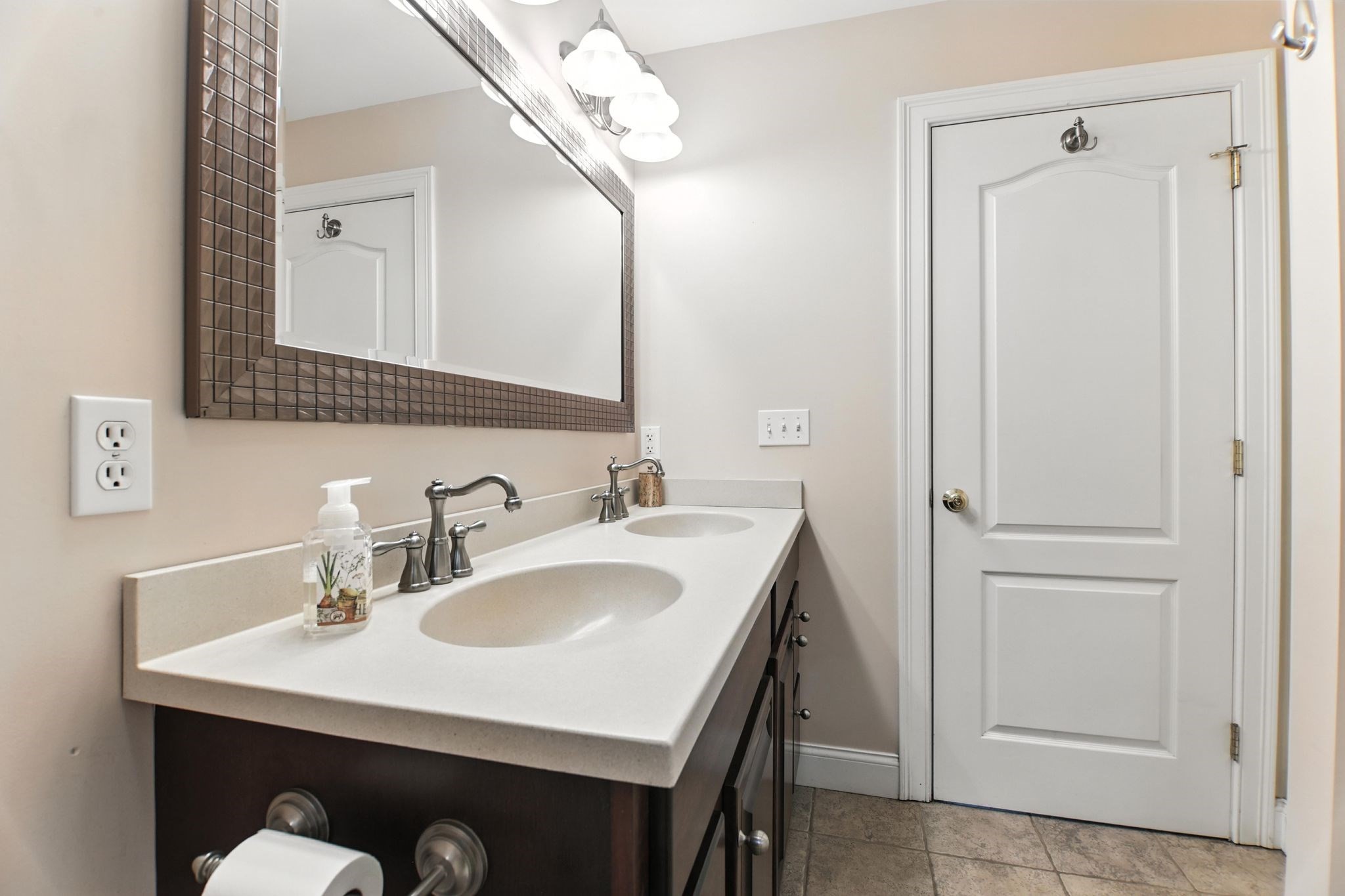 belchertown - #73404117