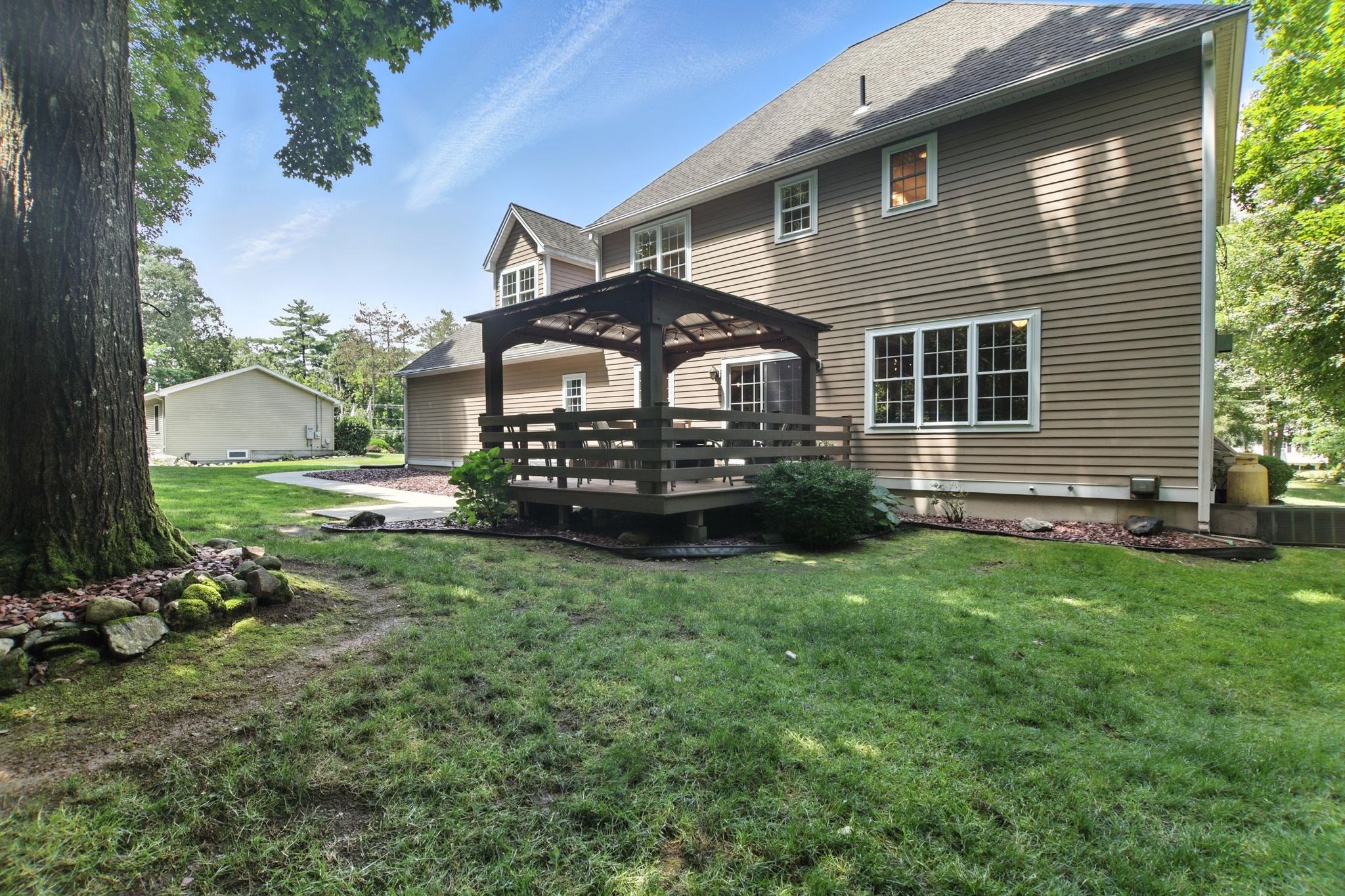 belchertown - #73404117