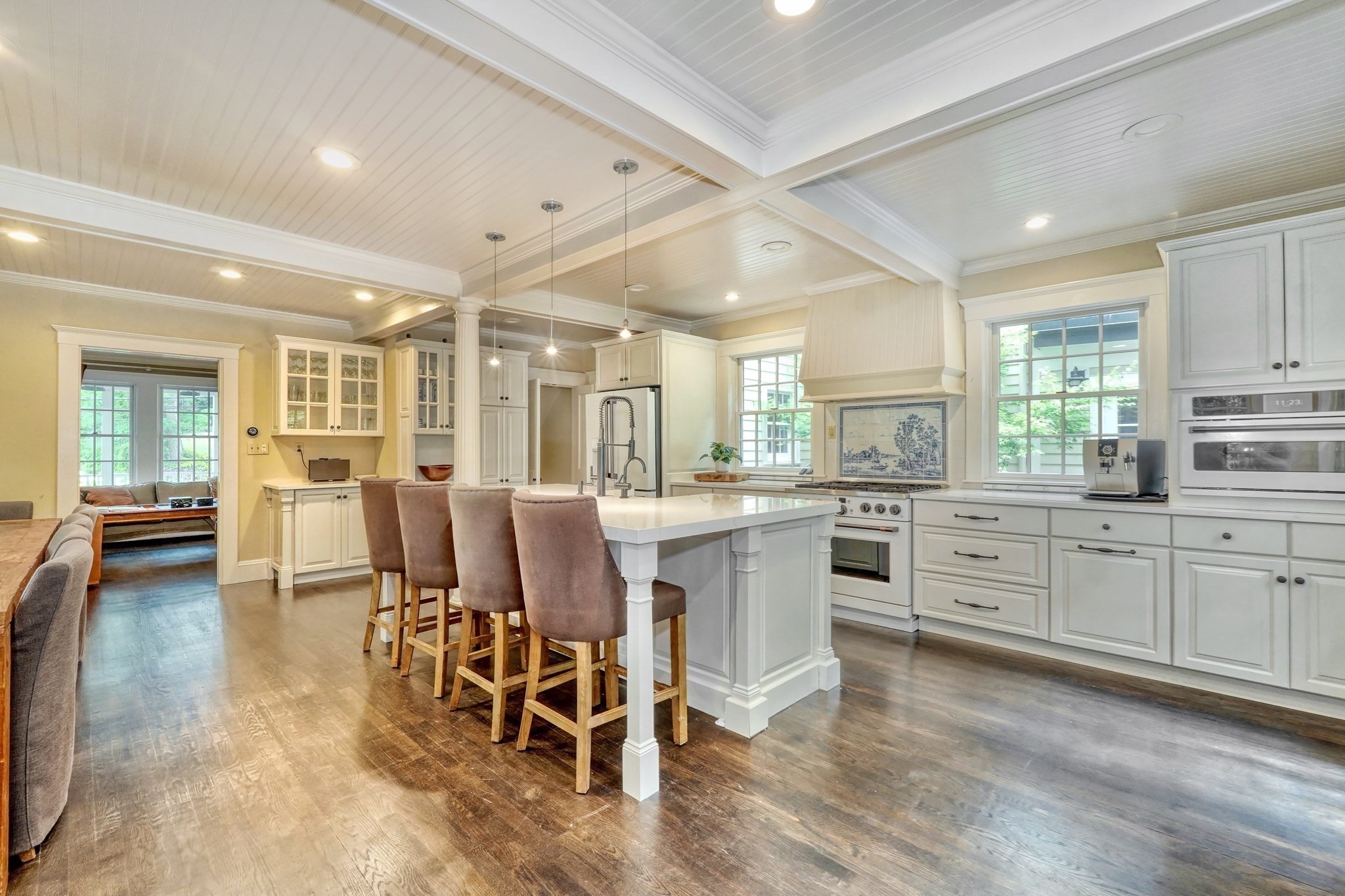 20 Grove Pl, Winchester, MA 01890