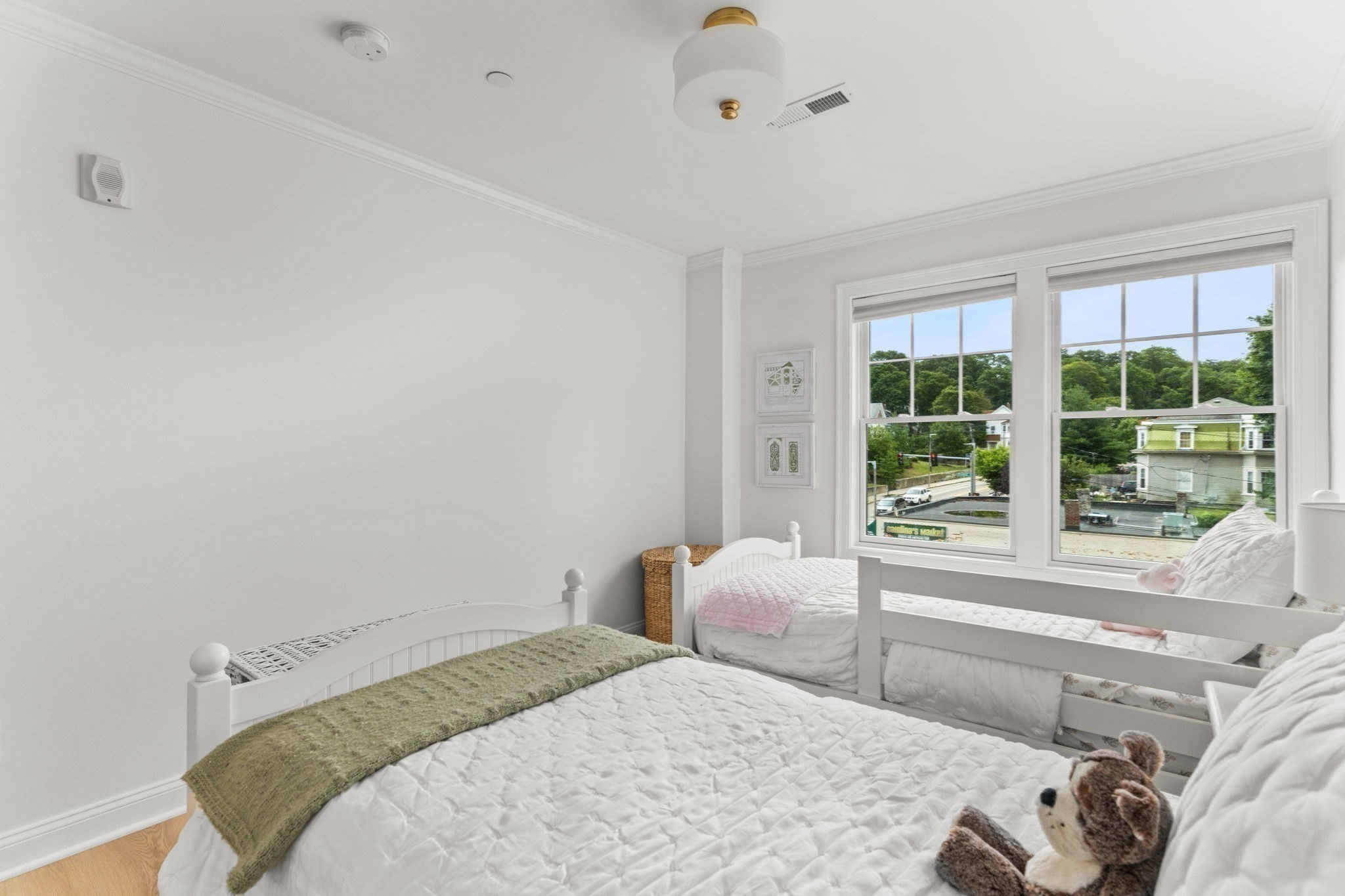roslindale - #73404172