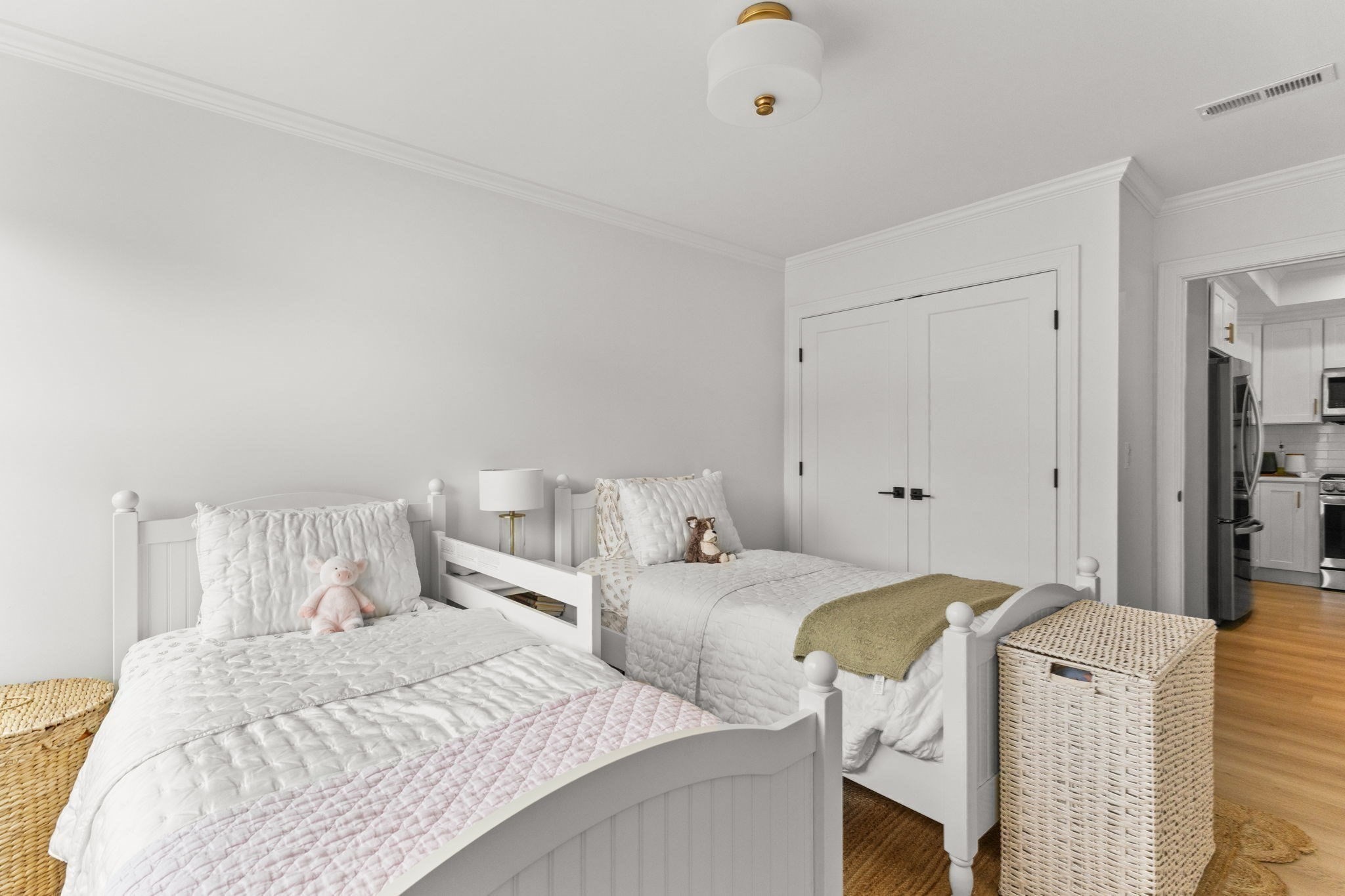 roslindale - #73404172