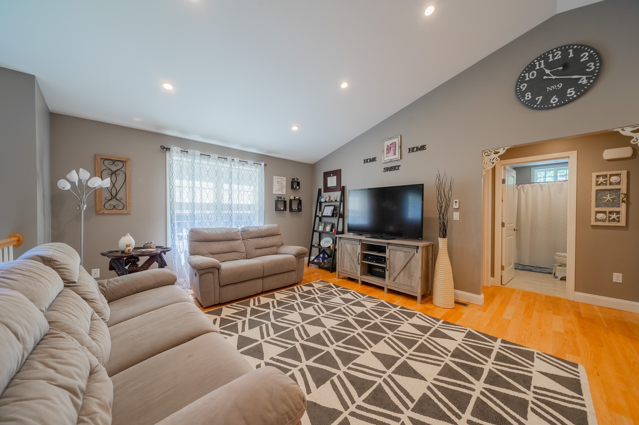 new-bedford - #73404179