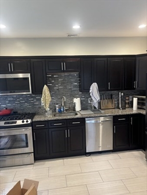 569 Commonwealth Ave, Apt 2