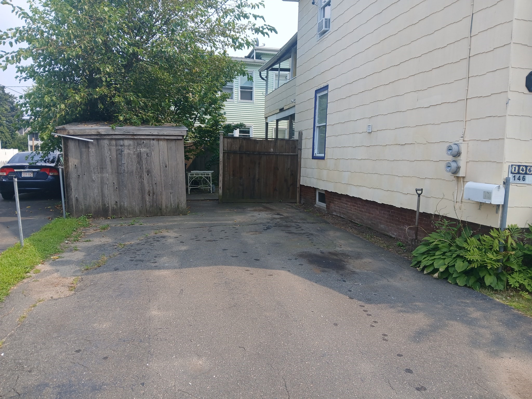146 Beech St, Holyoke, MA 01040 - Image 19
