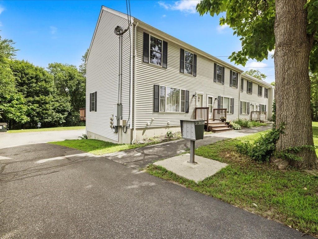 uxbridge - #73404382