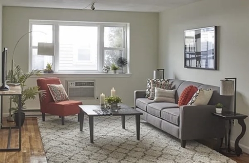 104 Trowbridge St, Apt 4