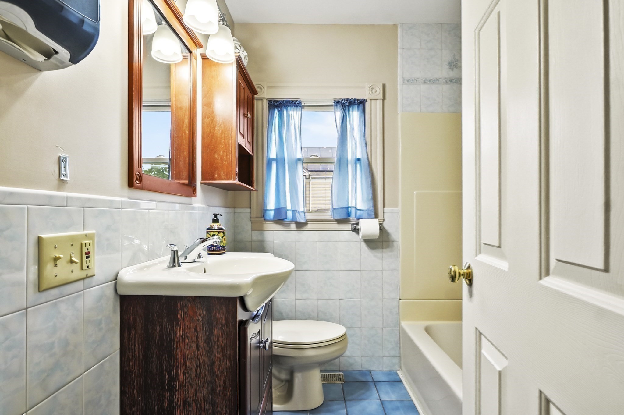 182 State St, Newburyport, MA 01950 - Image 16