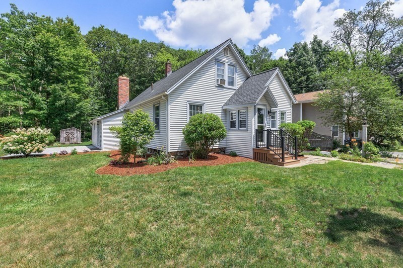17 Birch Ave, Holden, MA 01520
