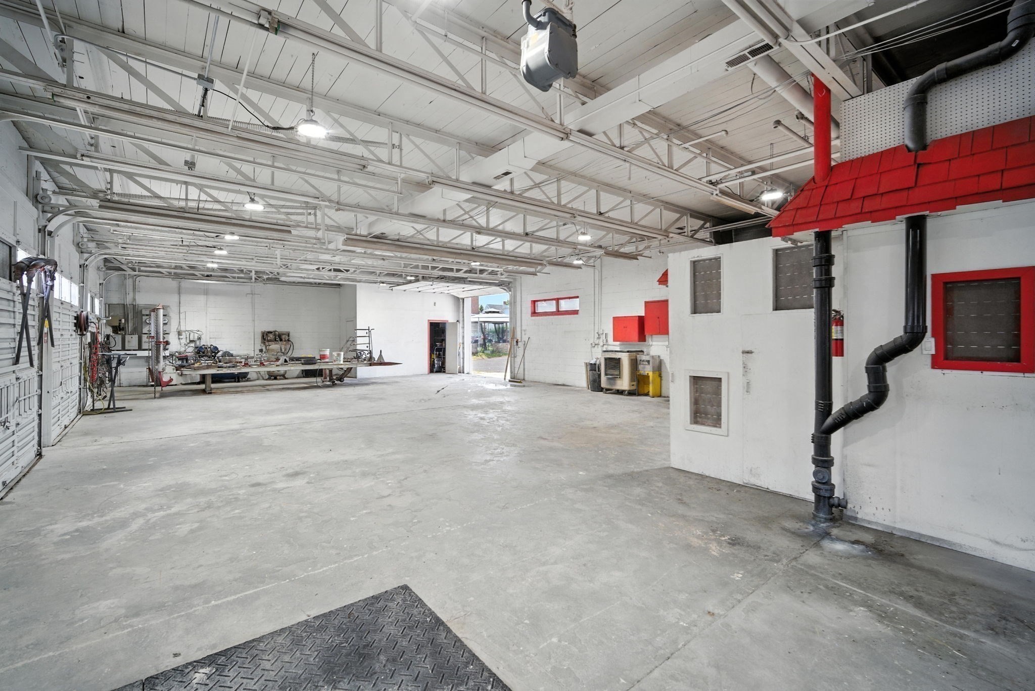 41 N Summer St, Holyoke, MA 01040 - Image 9