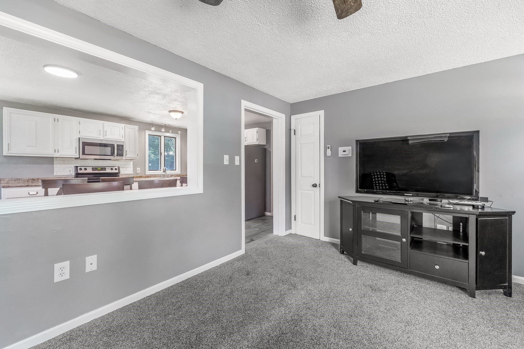 2 Victor Ave, Leicester, MA 01524 - Image 8