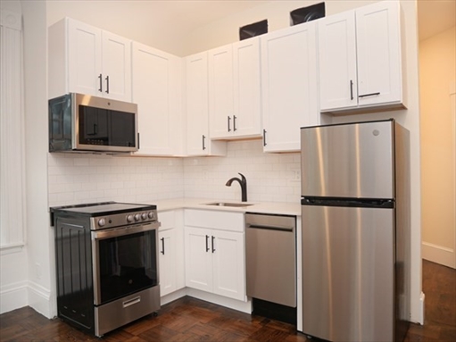 261 W Newton, Apt 1