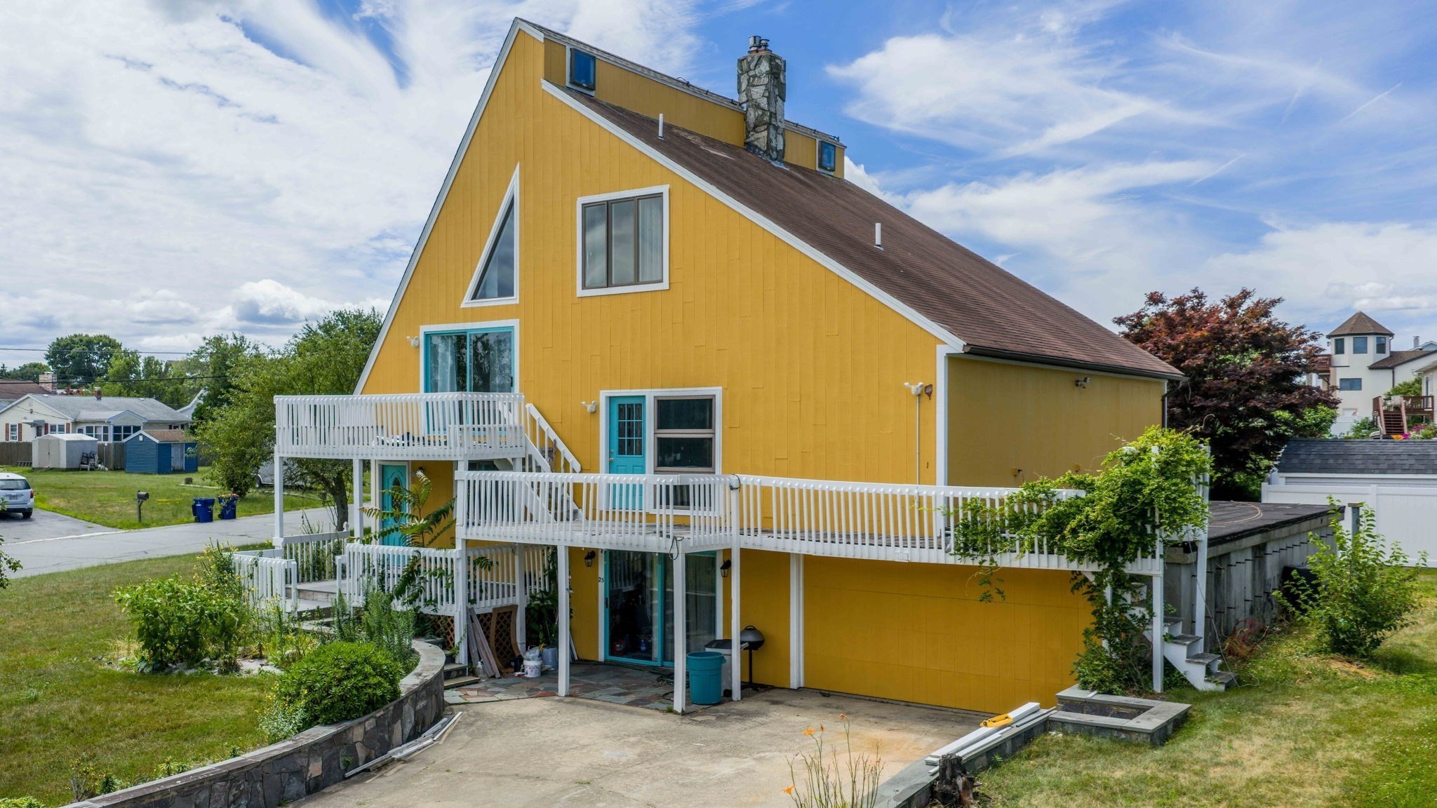 25 Seaview Ter, New Bedford, MA 02744