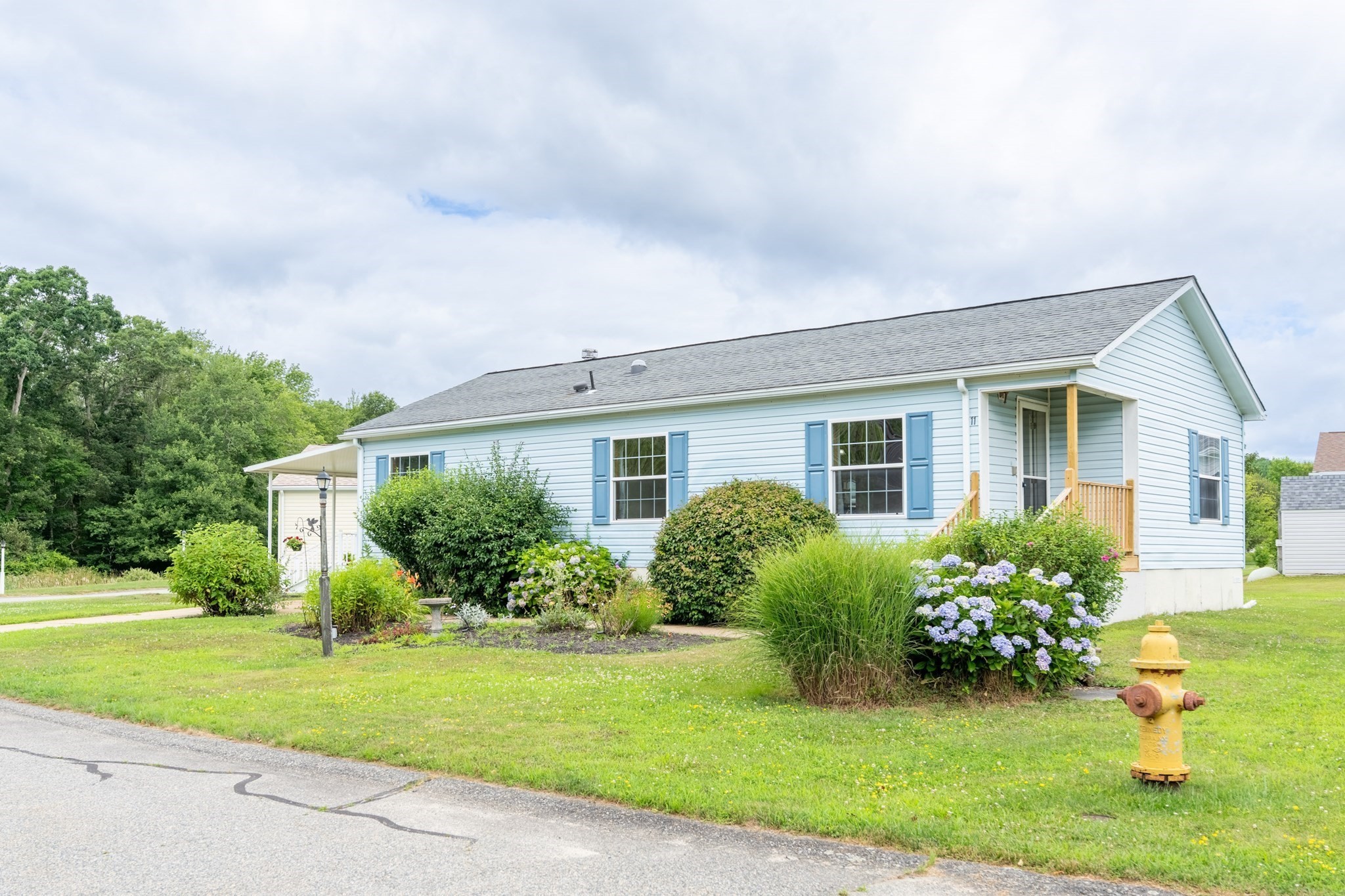11 Cardinal Court, Tiverton, RI 02878