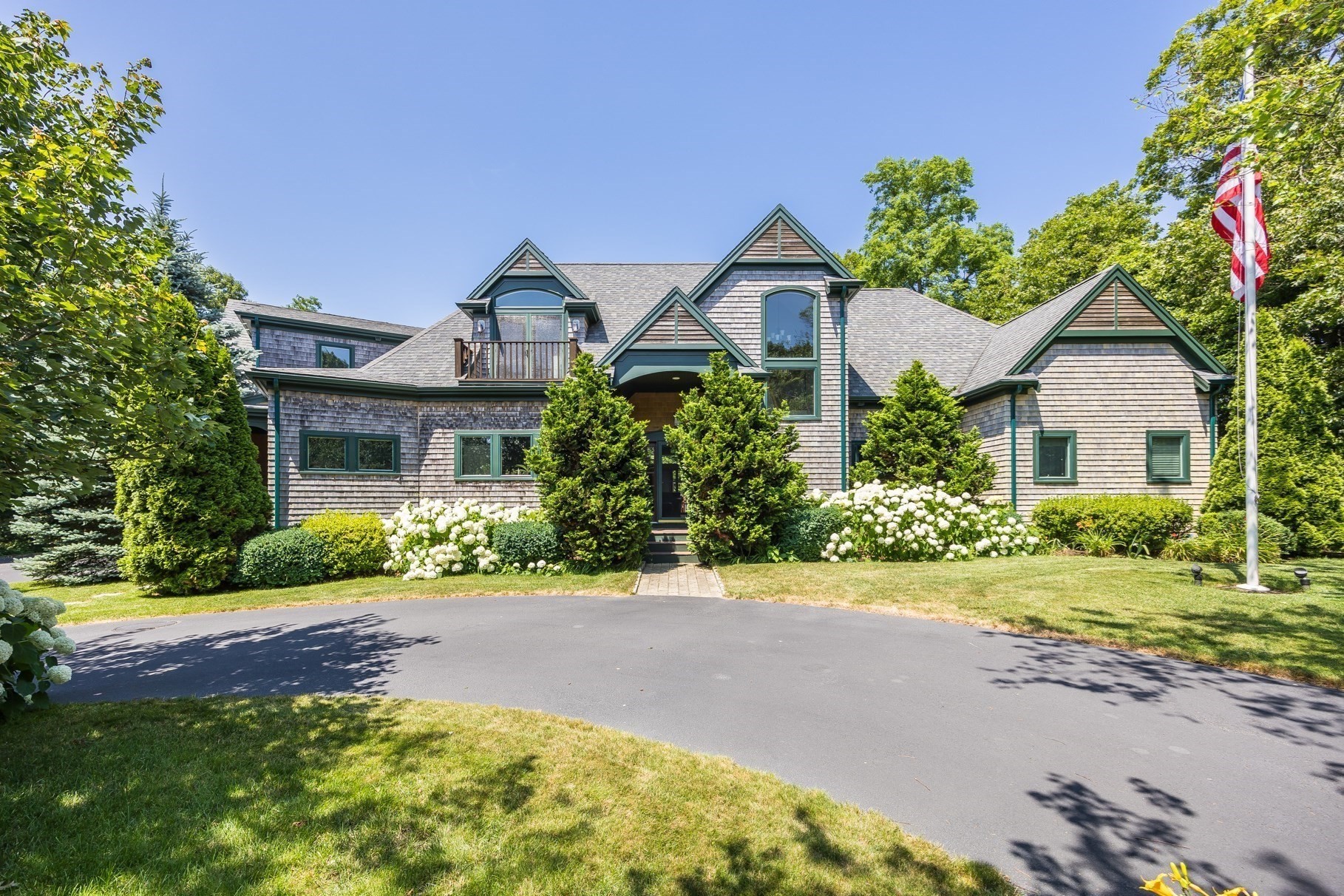 234 Cairn Ridge Rd, Falmouth, MA 02536