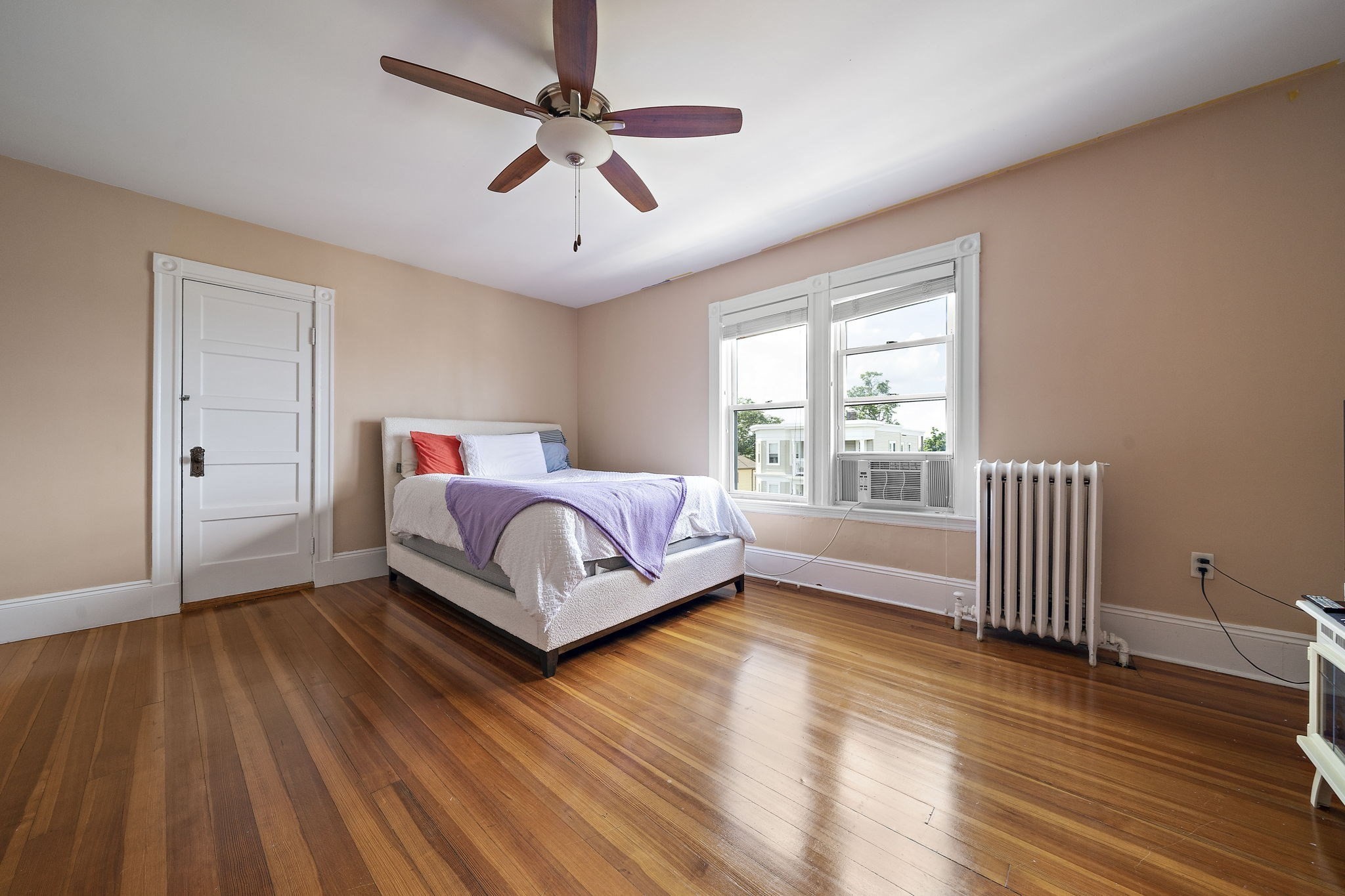 dorchester - #73408295
