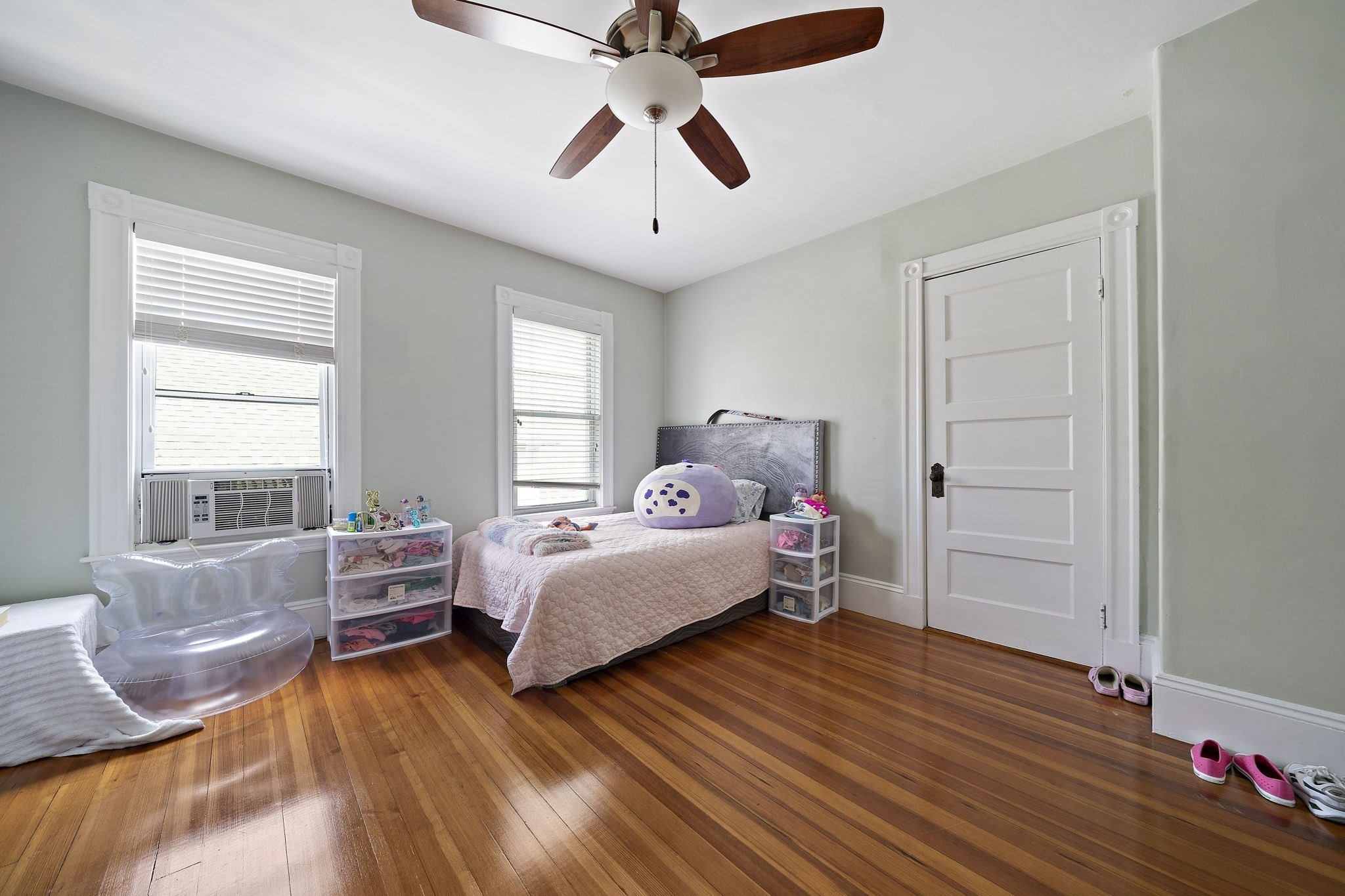 dorchester - #73408295