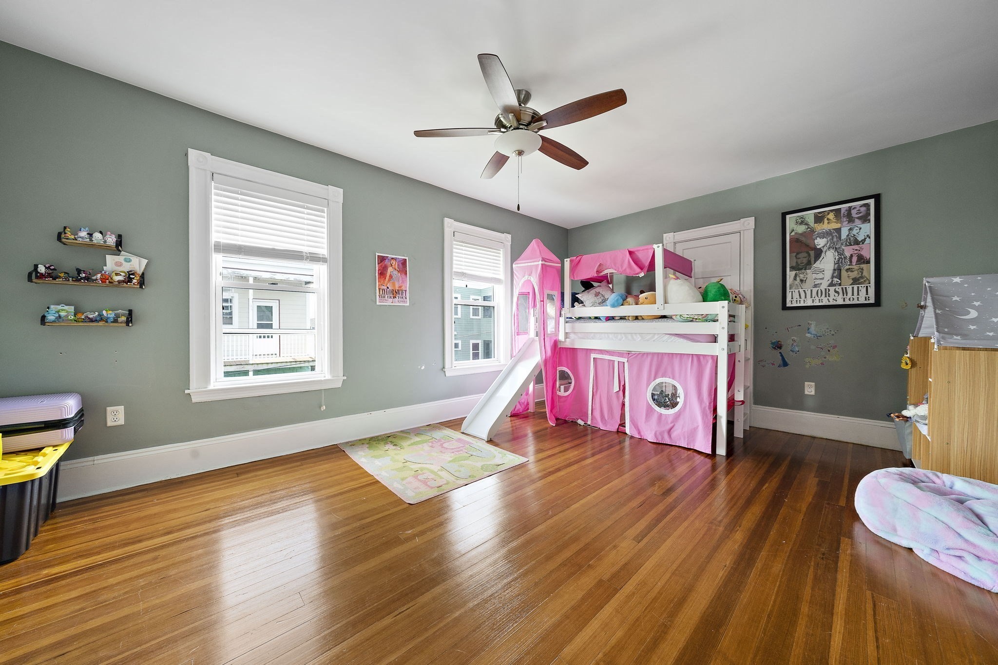 dorchester - #73408295