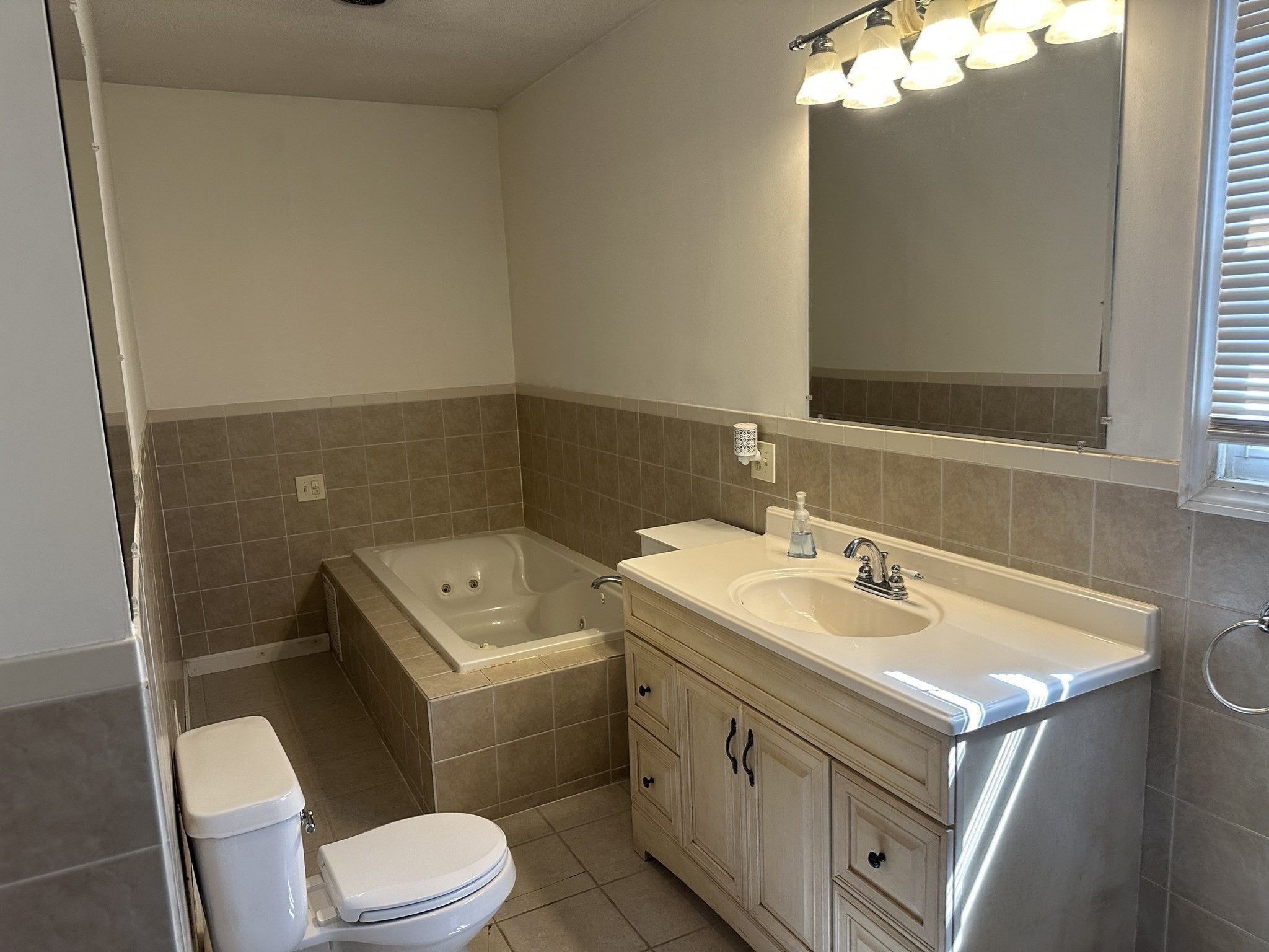 new-bedford - #73408596