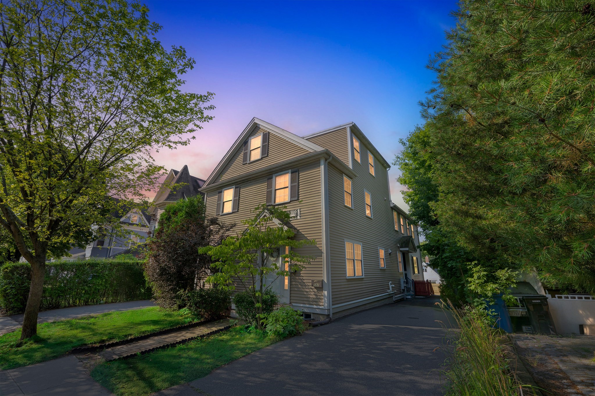582 Trapelo Rd  Unit 582, Belmont, MA 02478