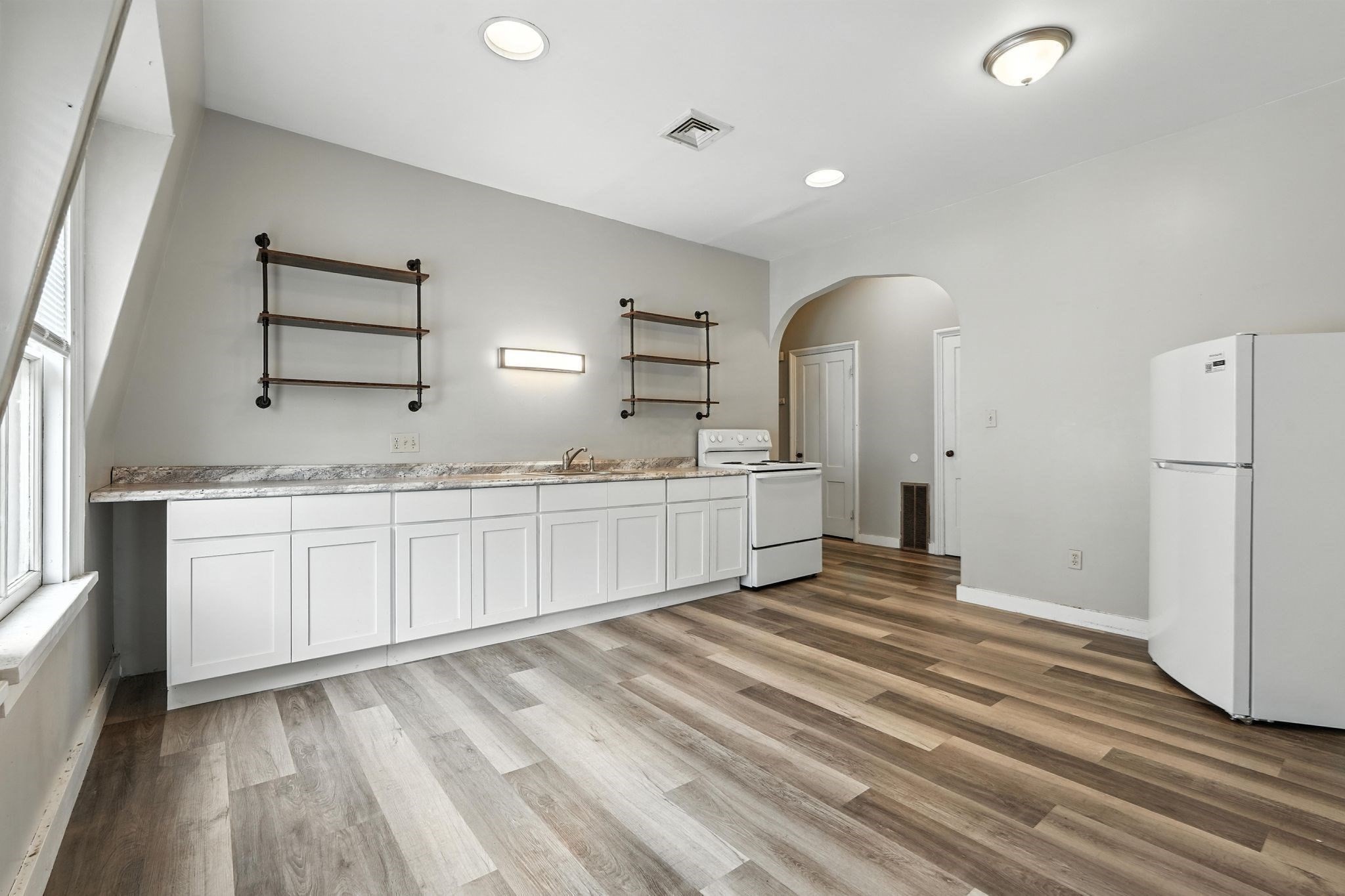 265 Union St, Springfield, MA 01105 - Image 7