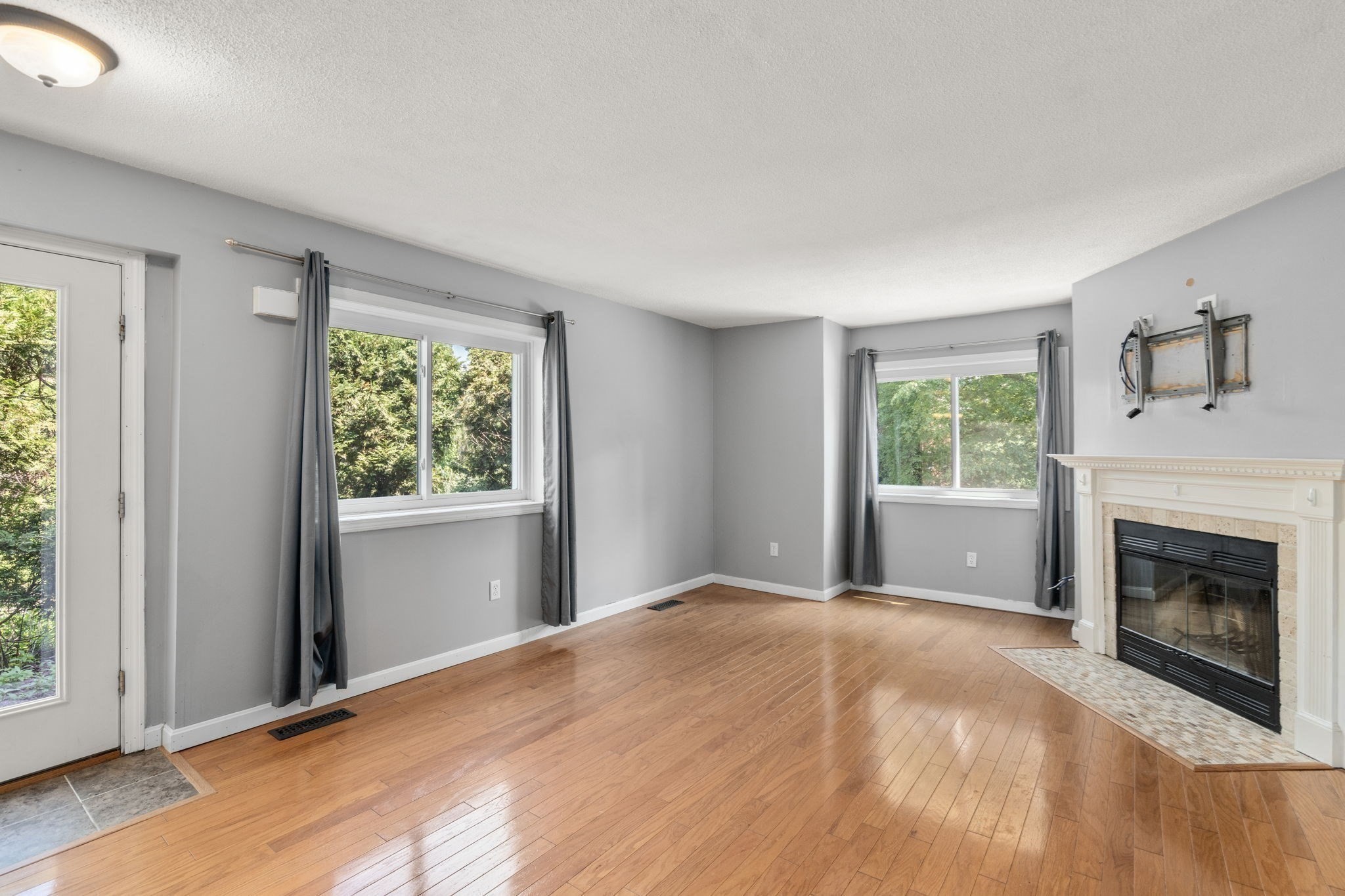 uxbridge - #73408737