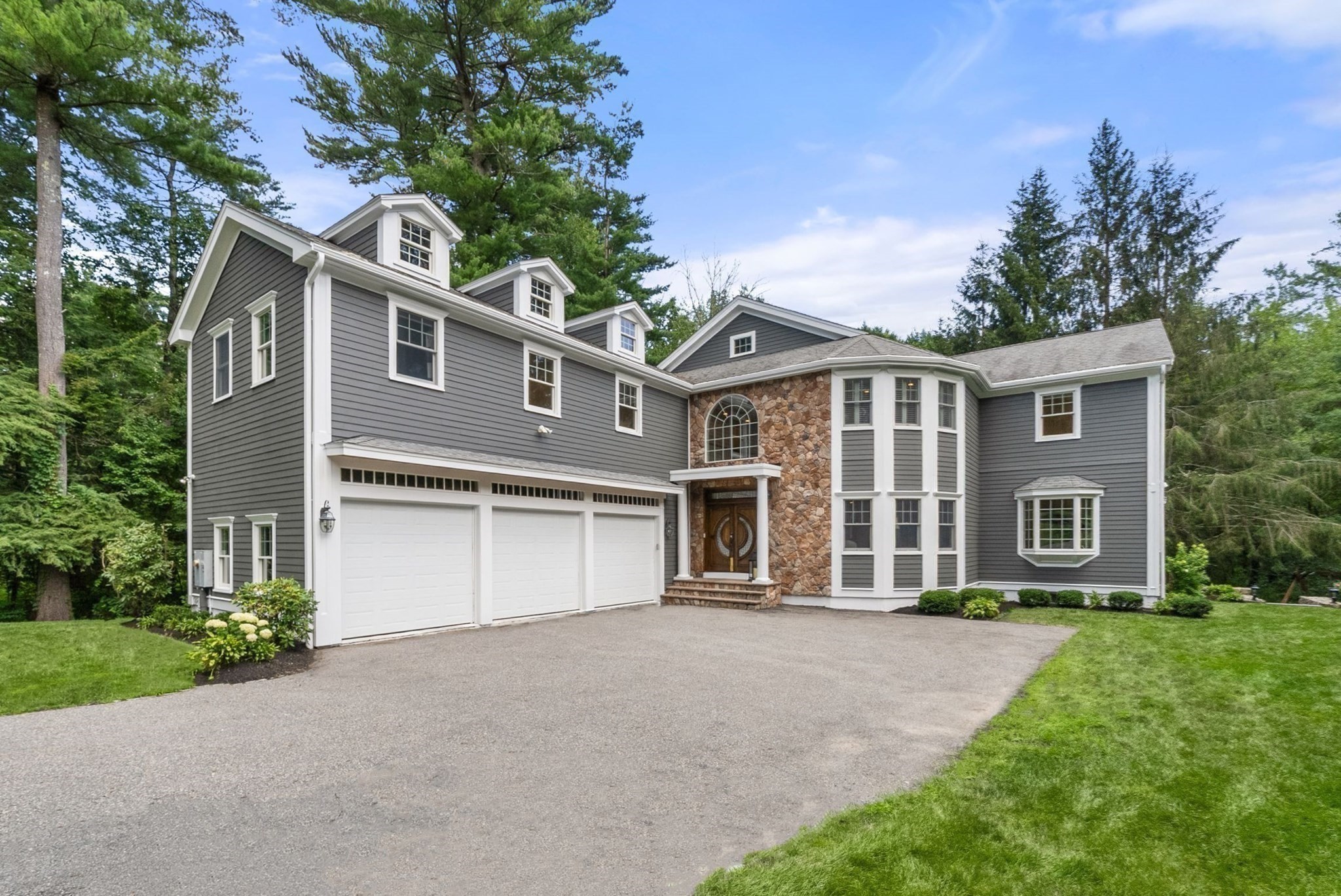 146 Pine St, Dover, MA 02030