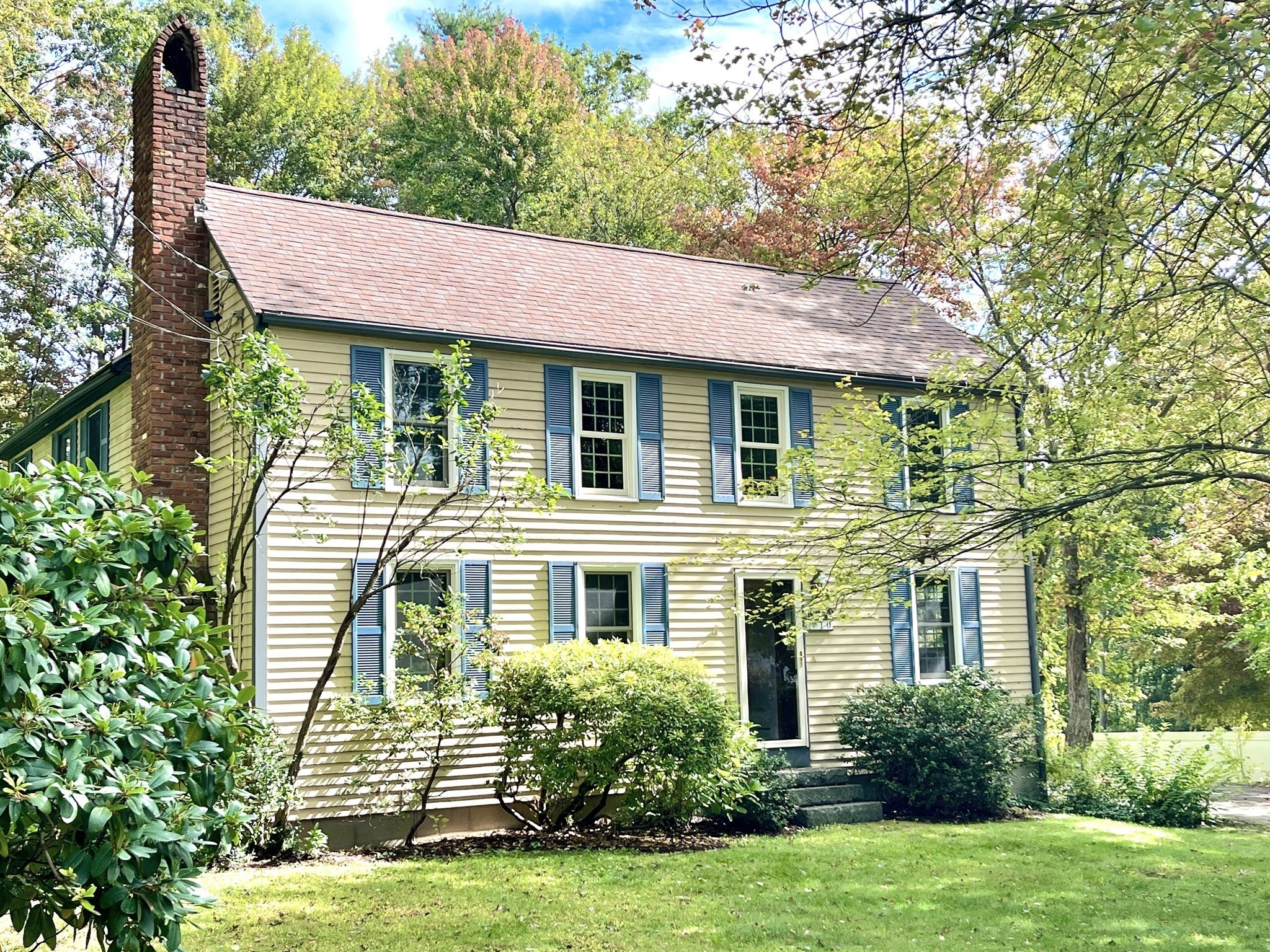 10 Karen Ave, Shrewsbury, MA 01545