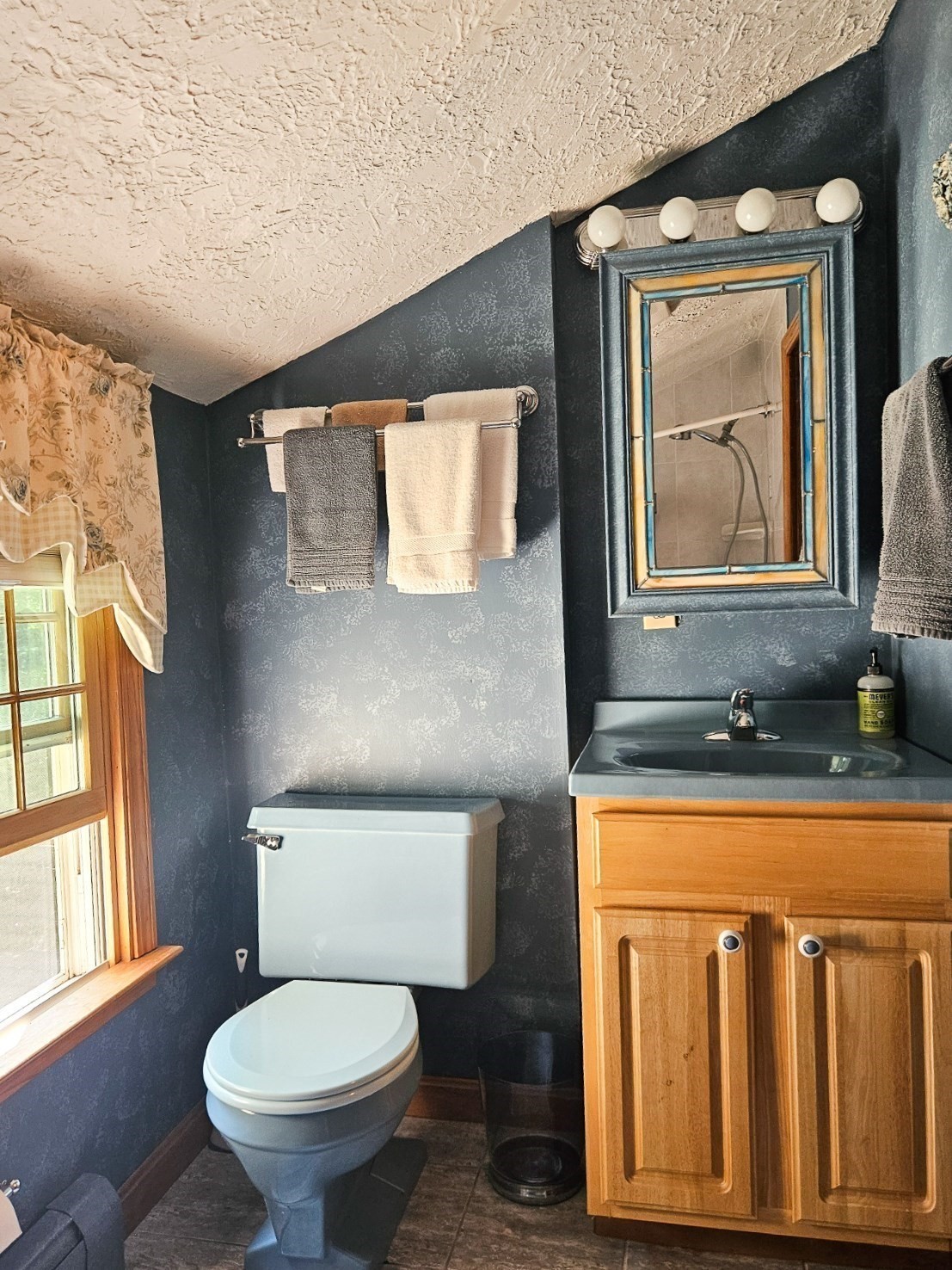 10 Karen Ave, Shrewsbury, MA 01545 - Image 28