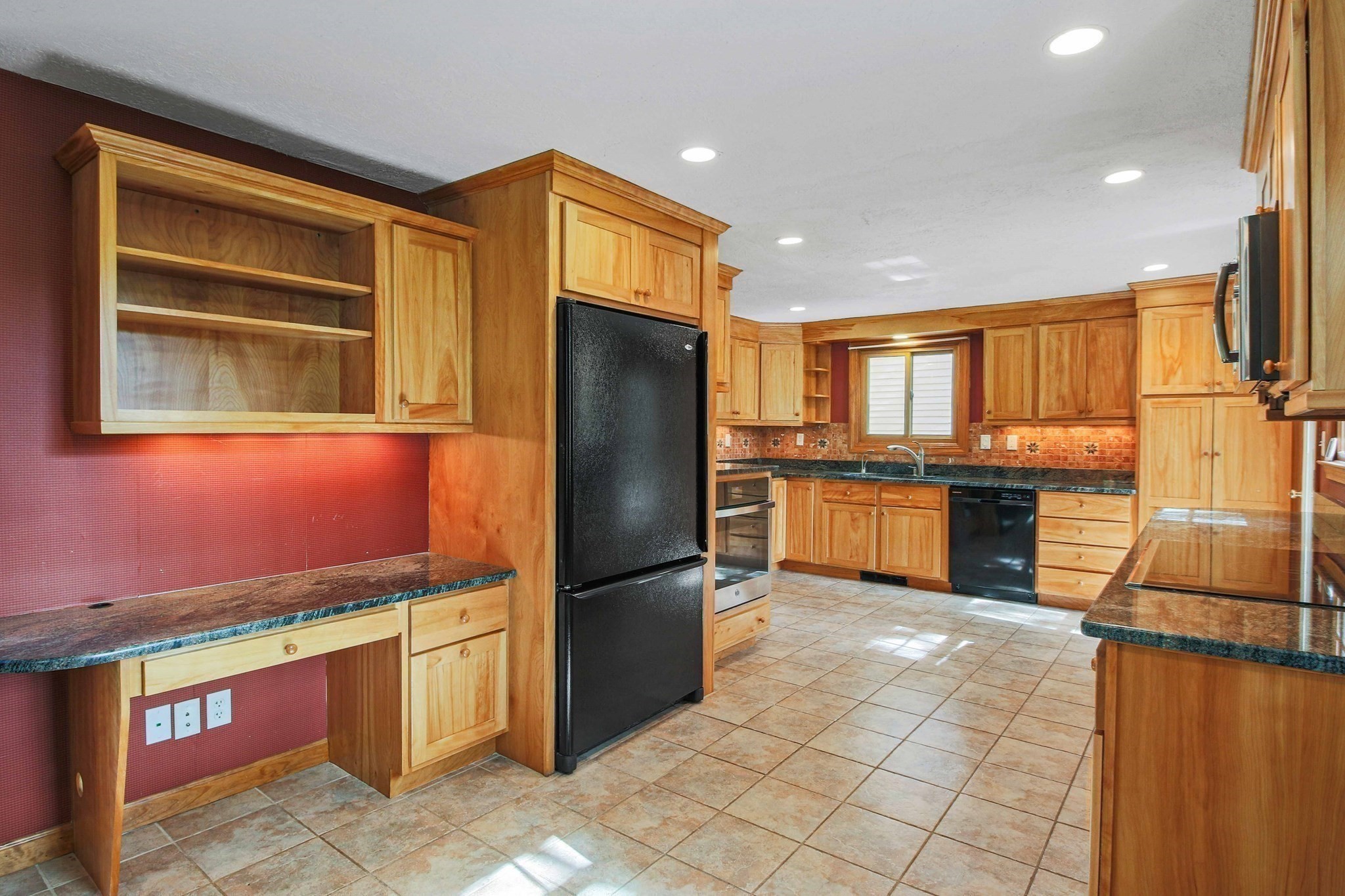 10 Karen Ave, Shrewsbury, MA 01545 - Image 4