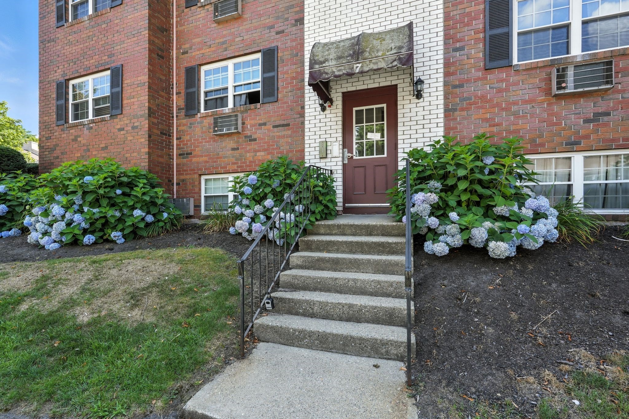 holyoke - #73409019