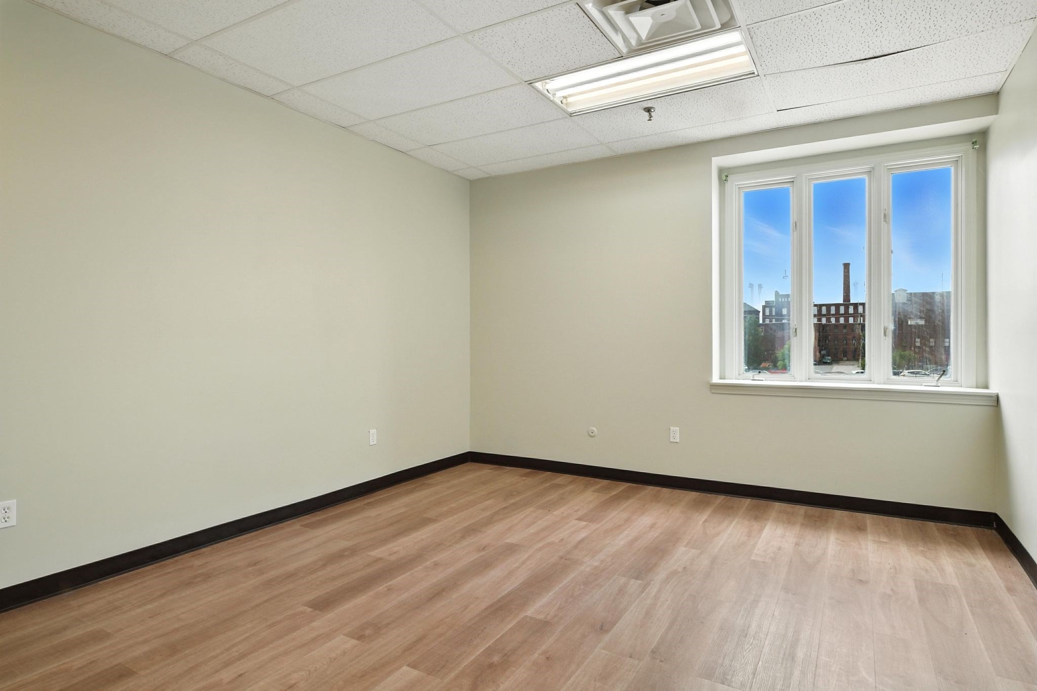 6 Open Square Way, Holyoke, MA 01040 - Image 11