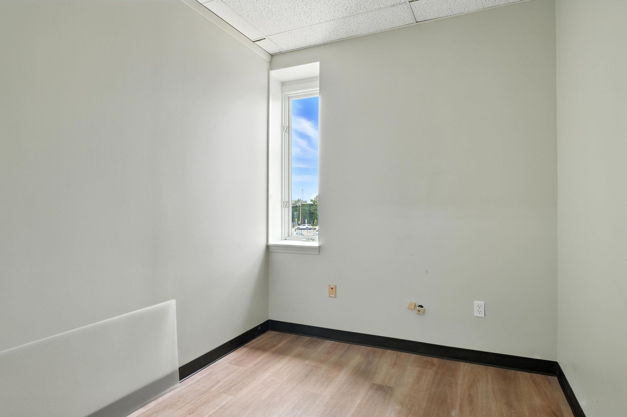 6 Open Square Way, Holyoke, MA 01040 - Image 4