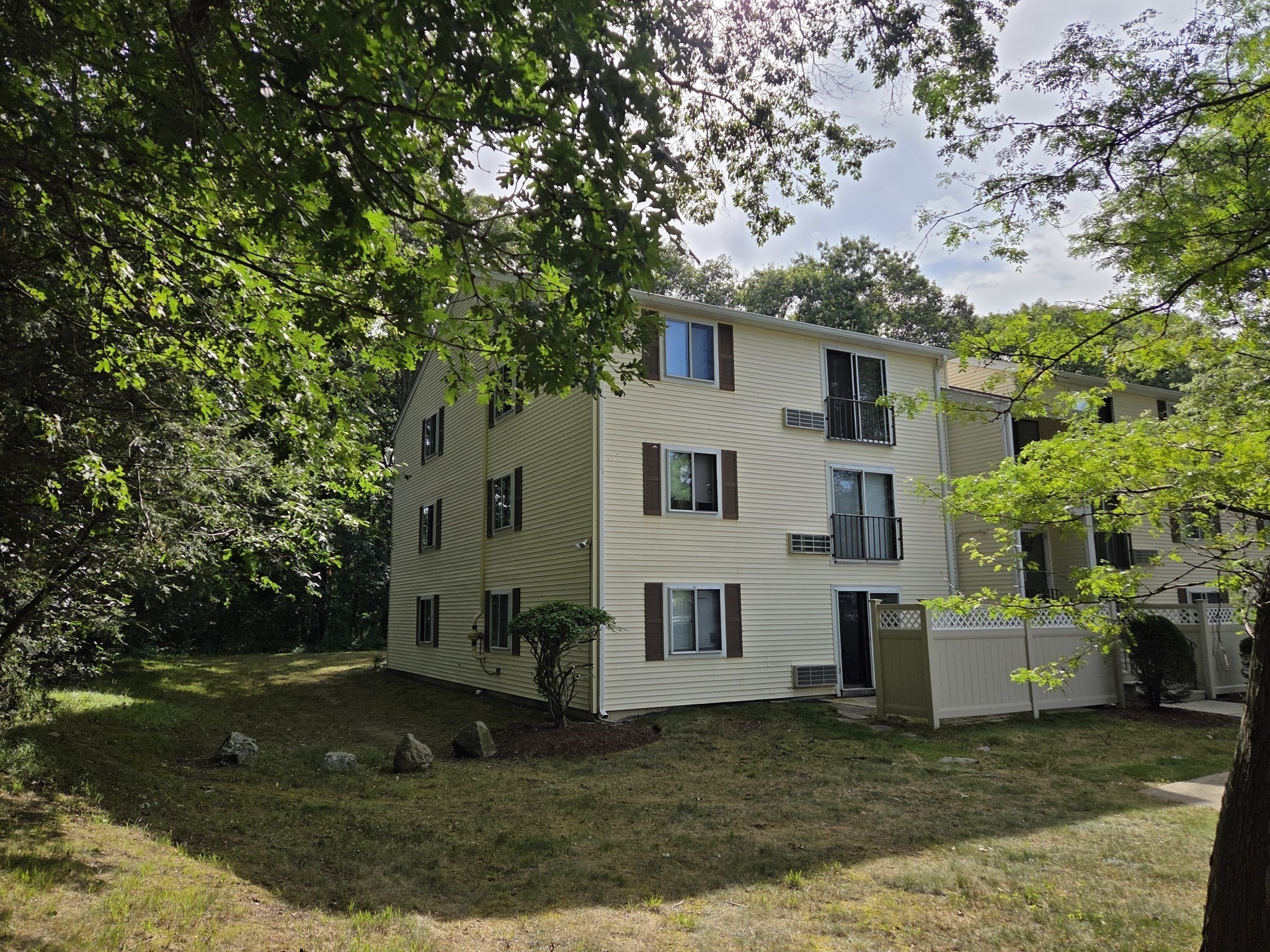 11 Village Hill Lane Unit 9, Natick, MA 01760