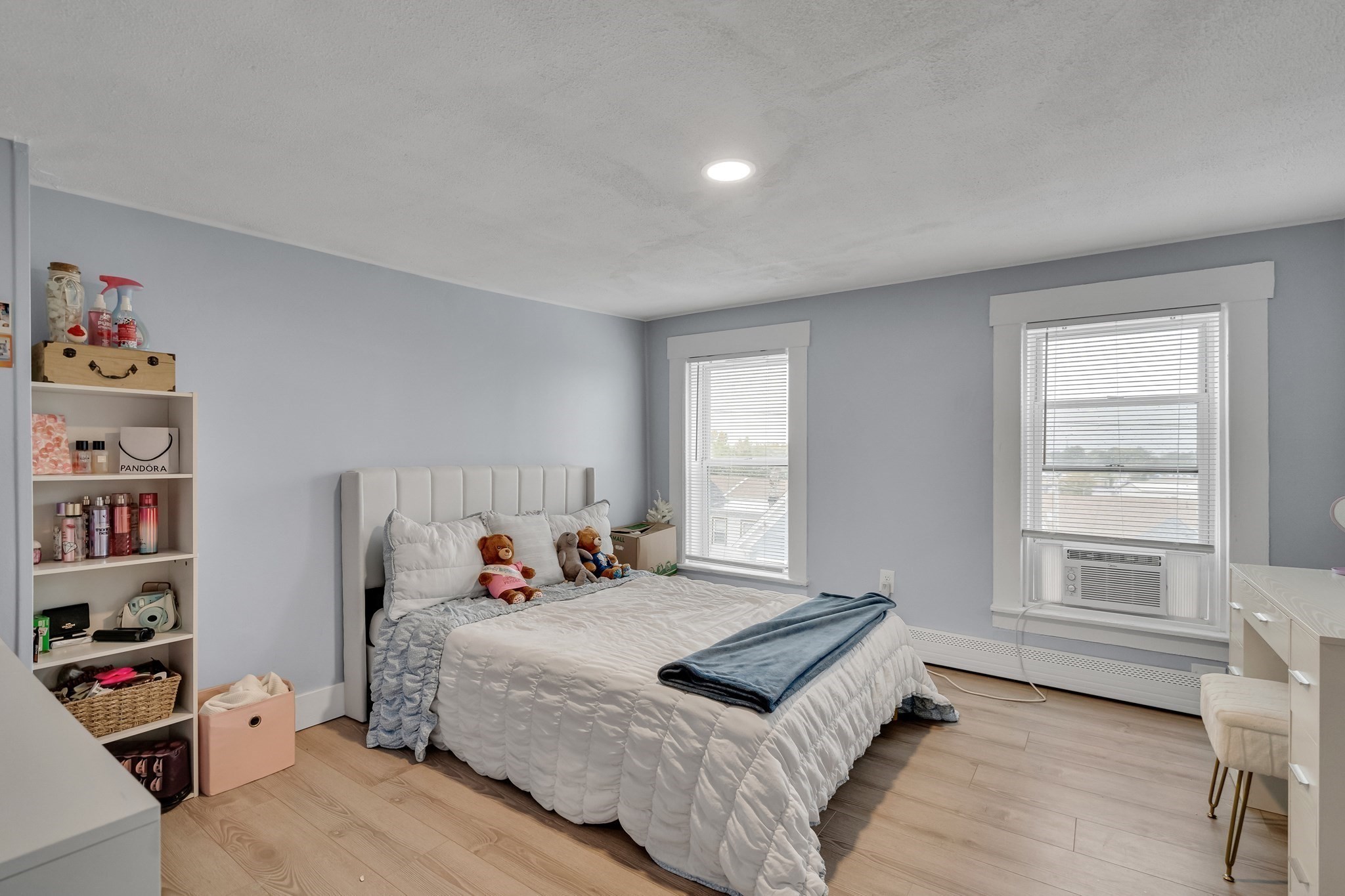 lowell - #73410597