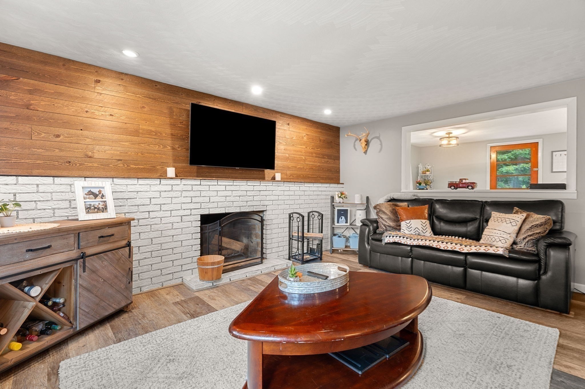 millbury - #73410704