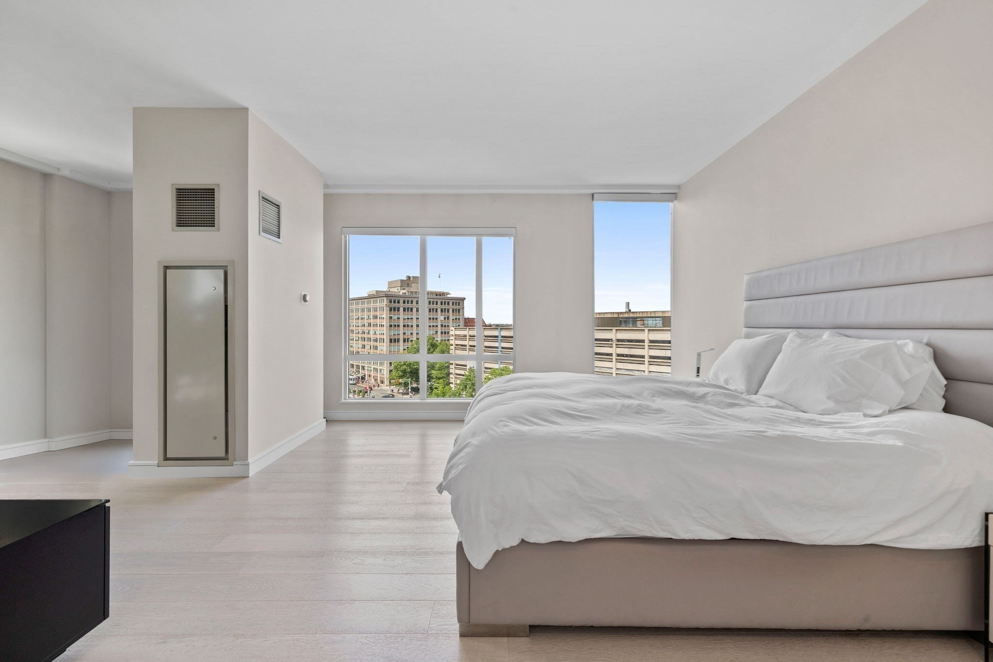 downtown - #73410766
