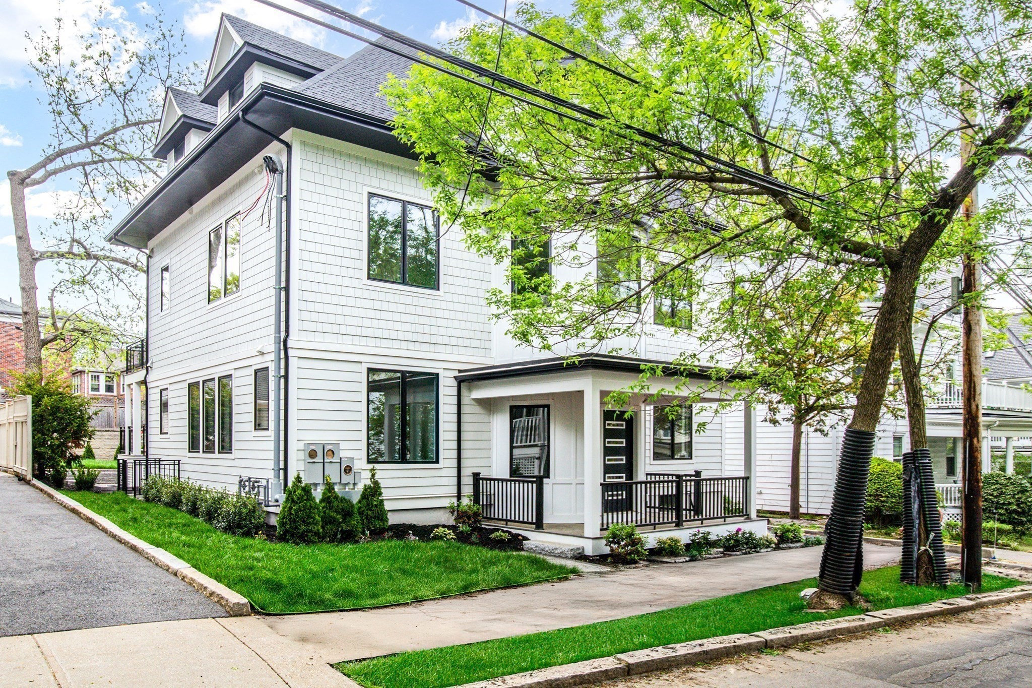 116 Thorndike Street Unit 1, Brookline, MA 02446 - Image 2