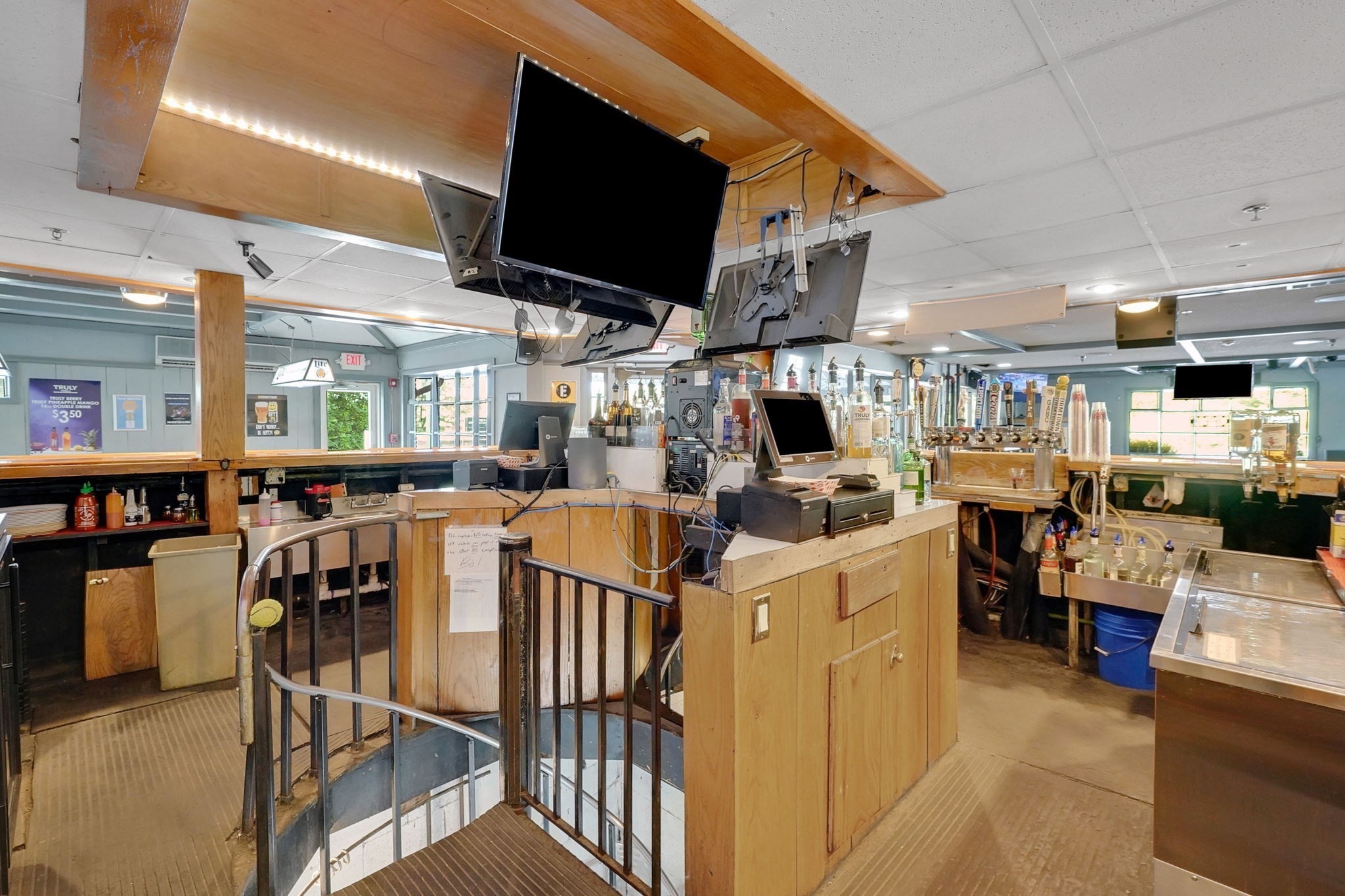 287 N Elm St, Westfield, MA 01085 - Image 12