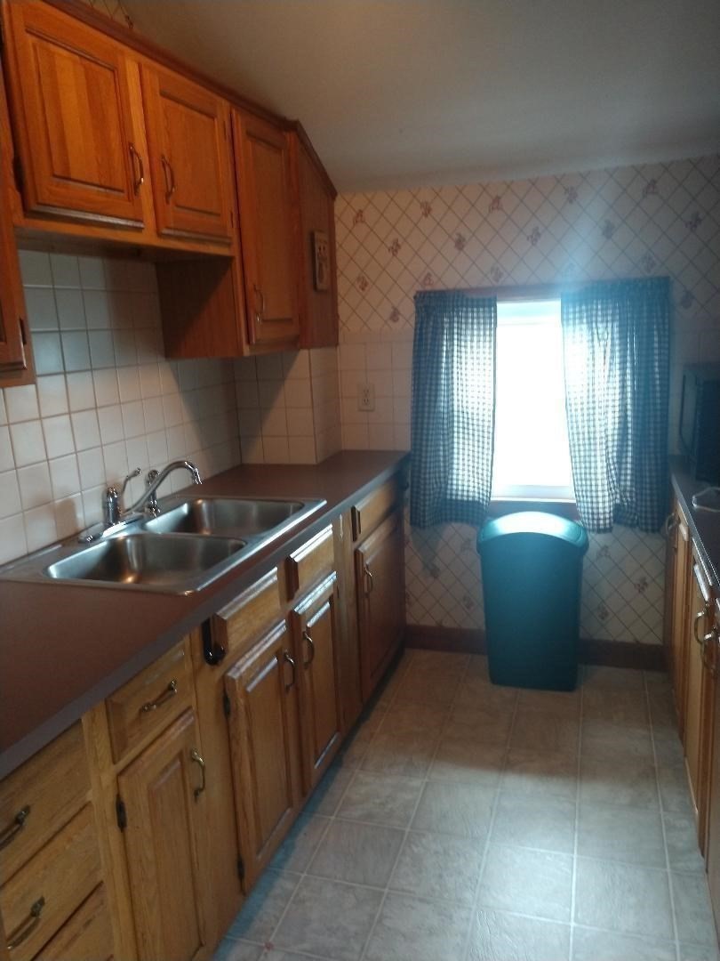 545 Robeson Street, Fall River, MA 02720 - Image 25