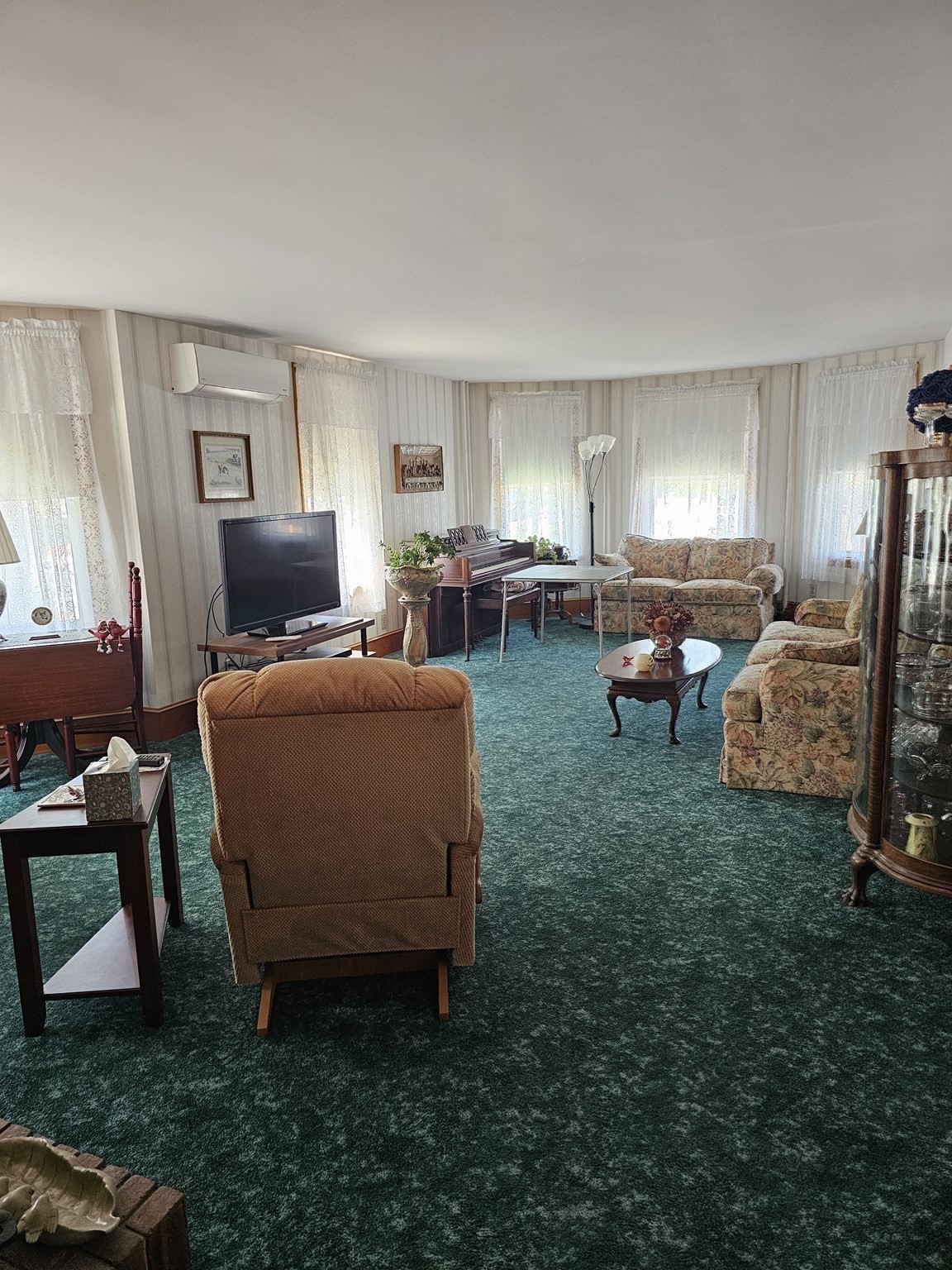 545 Robeson Street, Fall River, MA 02720 - Image 9