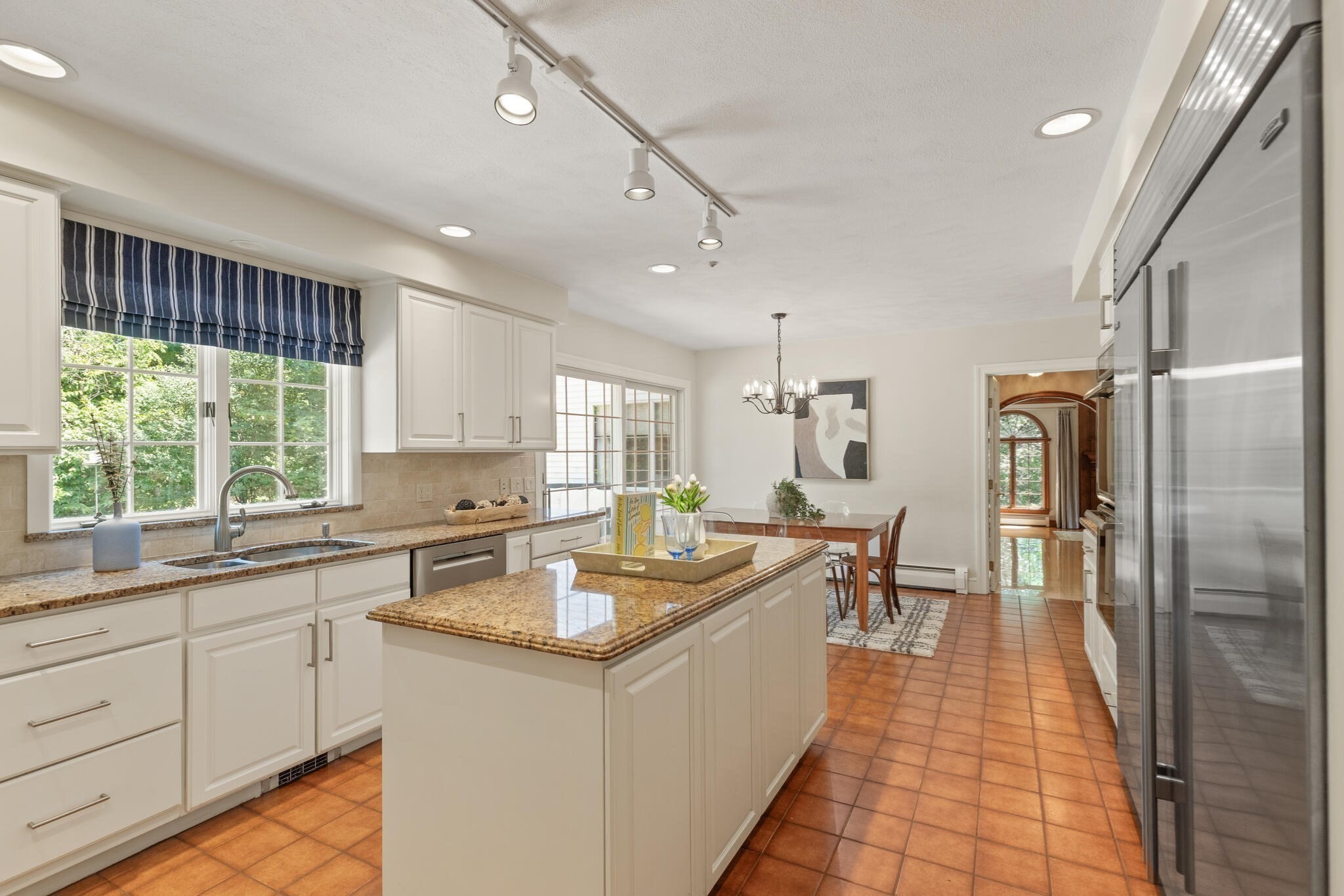 lynnfield - #73411200