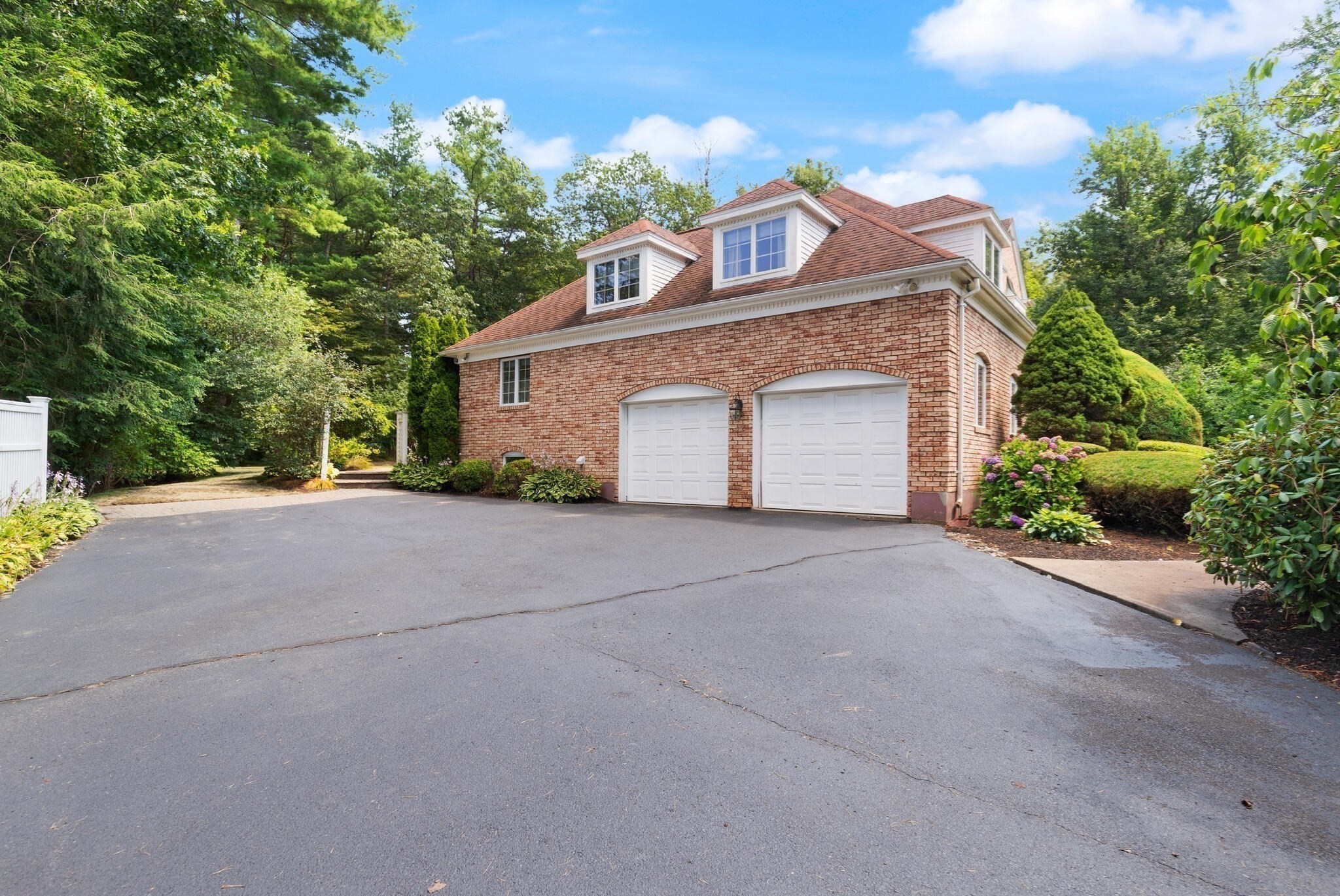 lynnfield - #73411200